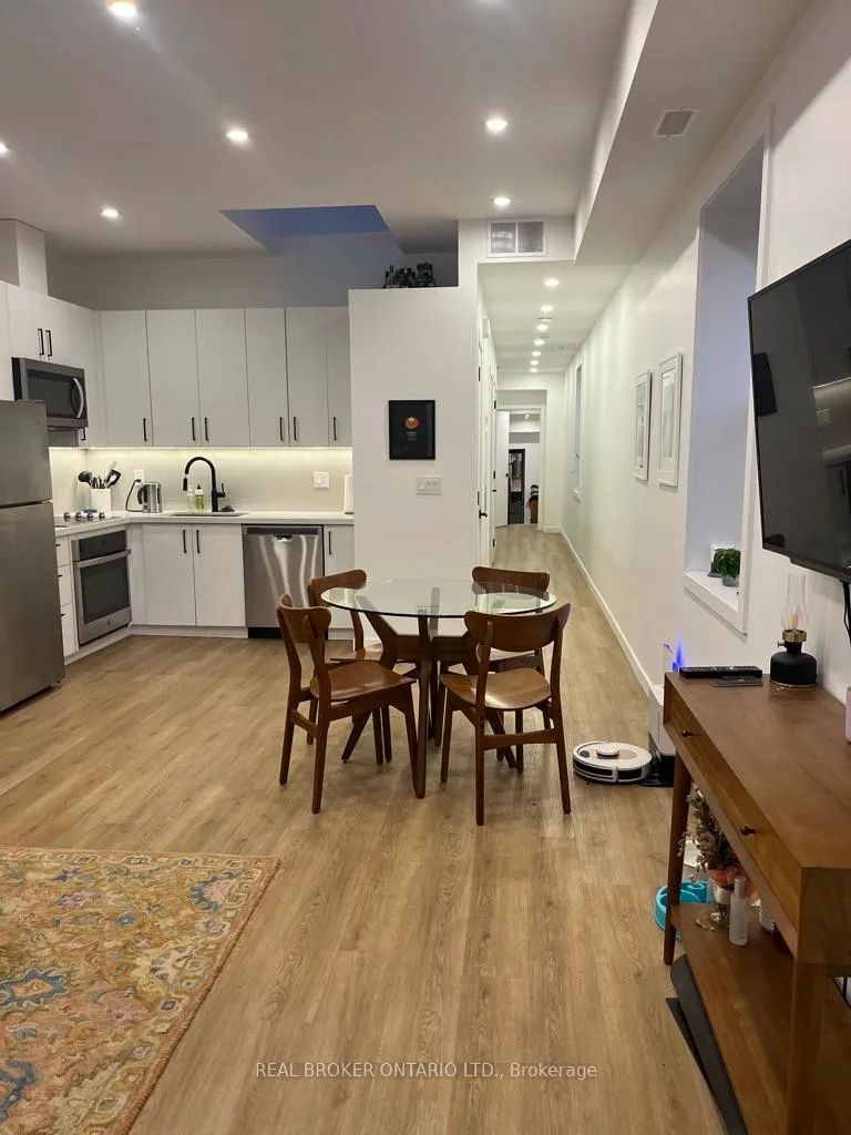 Photo 3 of Unit Upper Level, 19 Busy Street, Toronto, South Riverdale — HOMEH