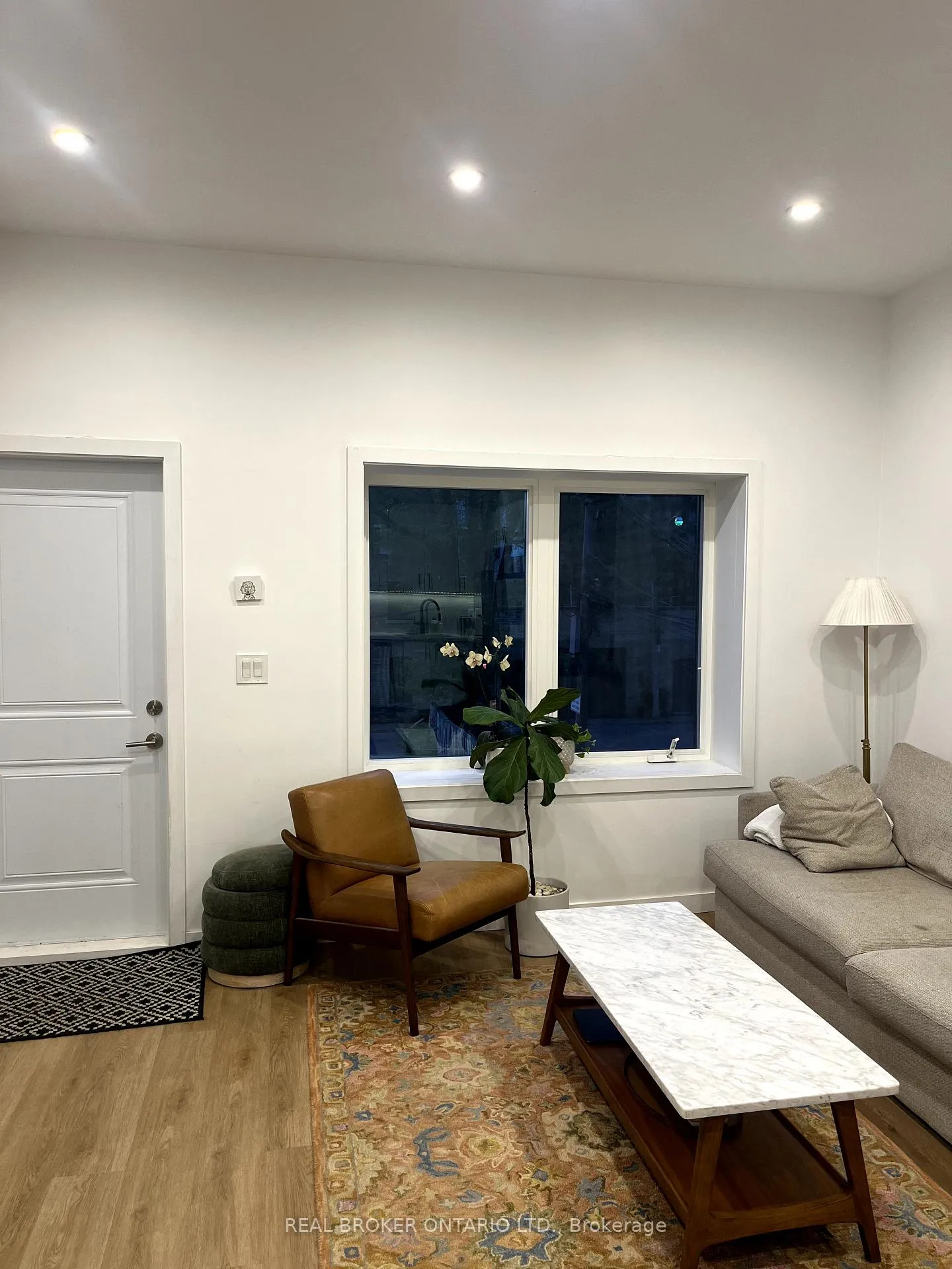 Photo 4 of Unit Upper Level, 19 Busy Street, Toronto, South Riverdale — HOMEH