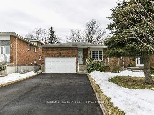 Front of 97 Fairglen Avenue