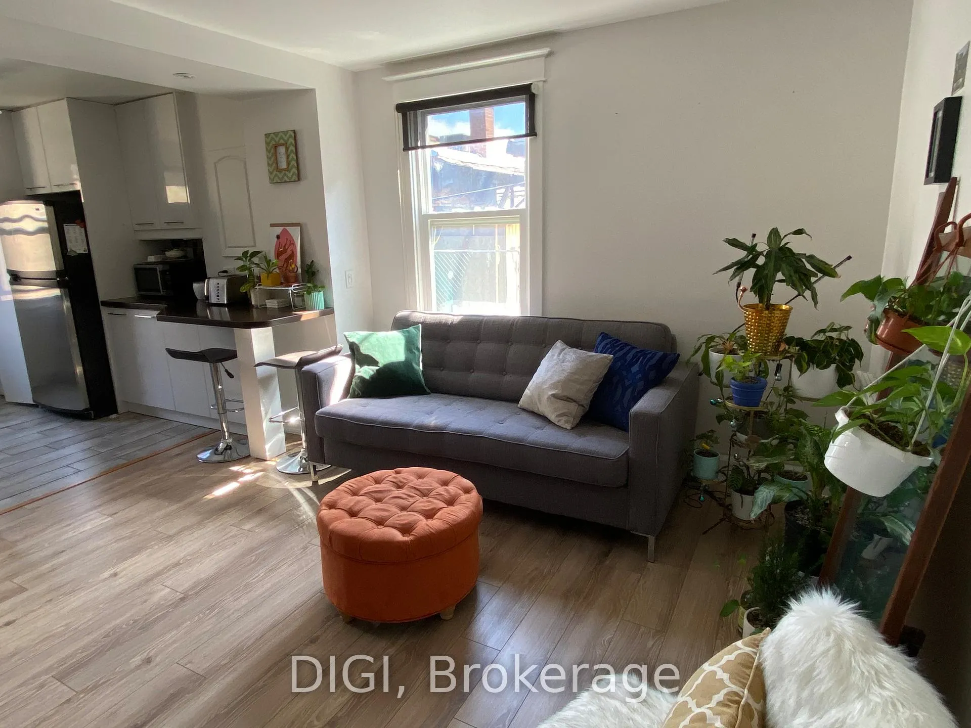 Photo 2 of Unit Upper, 1 Arundel Avenue, Toronto, Playter Estates-Danforth — HOMEH