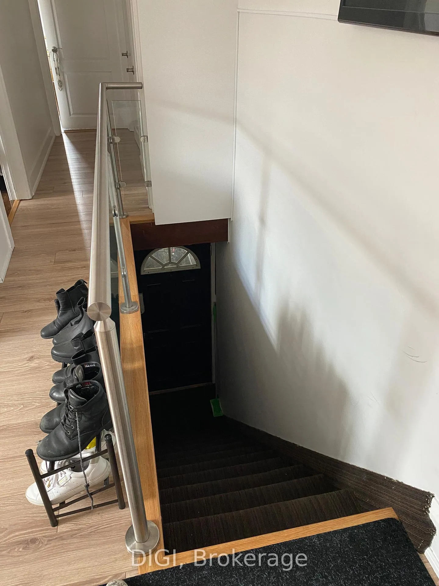 Photo 12 of Unit Upper, 1 Arundel Avenue, Toronto, Playter Estates-Danforth — HOMEH