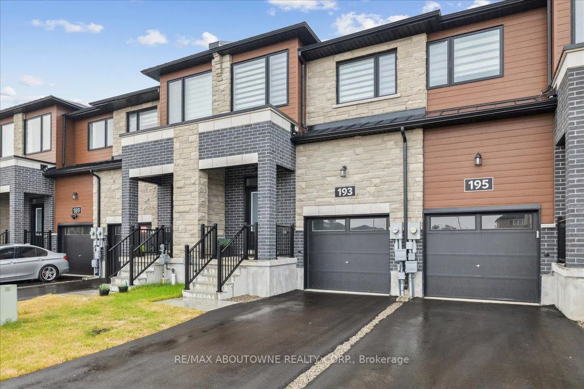 Photo 2 of 193 Lormont Boulevard, Hamilton, Stoney Creek — HOMEH