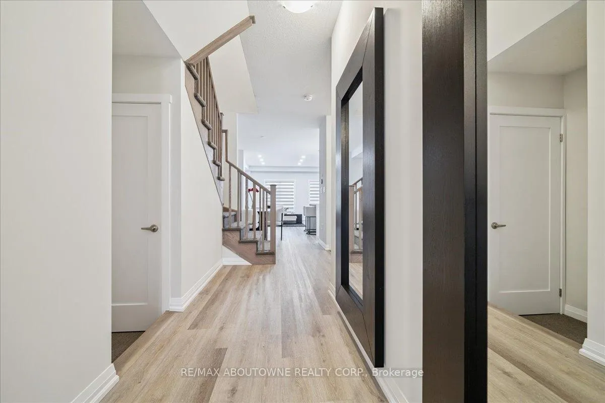 Photo 6 of 193 Lormont Boulevard, Hamilton, Stoney Creek — HOMEH