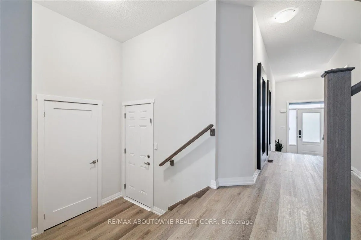 Photo 7 of 193 Lormont Boulevard, Hamilton, Stoney Creek — HOMEH