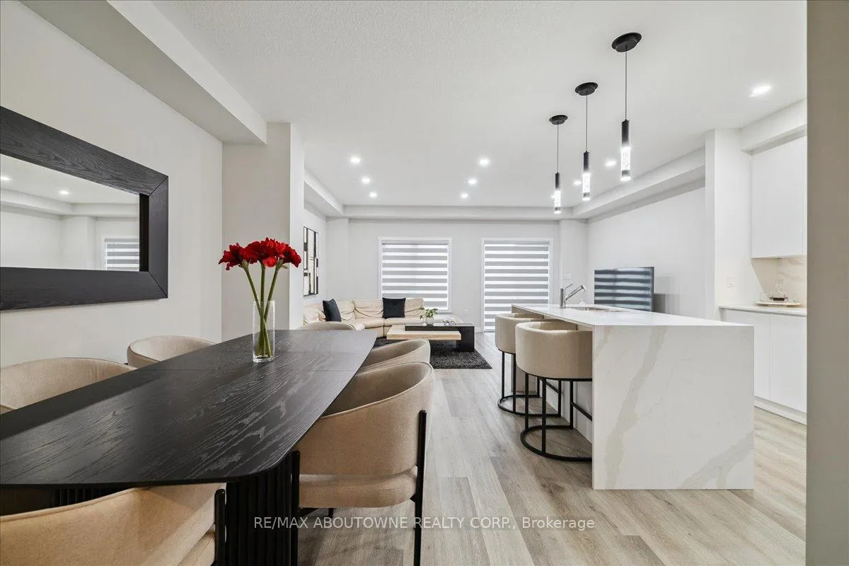 Photo 11 of 193 Lormont Boulevard, Hamilton, Stoney Creek — HOMEH