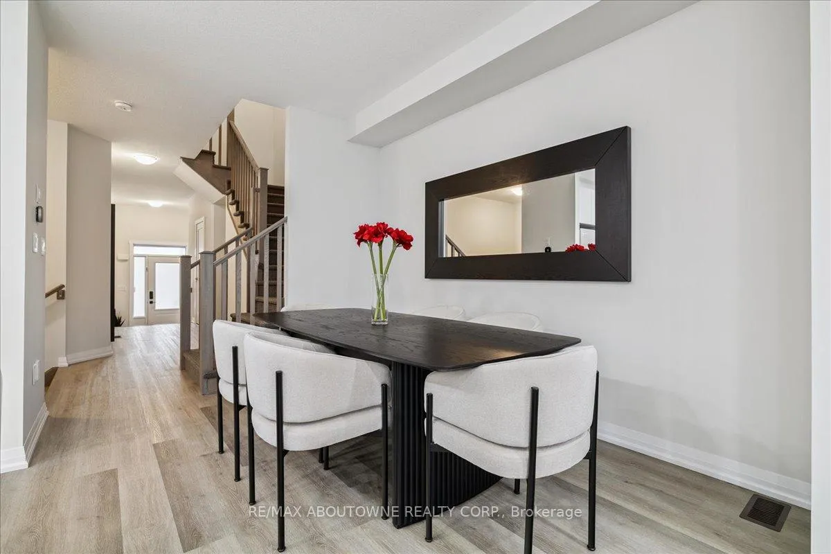 Photo 13 of 193 Lormont Boulevard, Hamilton, Stoney Creek — HOMEH