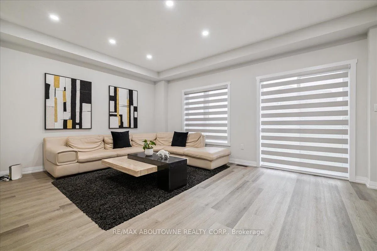 Photo 14 of 193 Lormont Boulevard, Hamilton, Stoney Creek — HOMEH