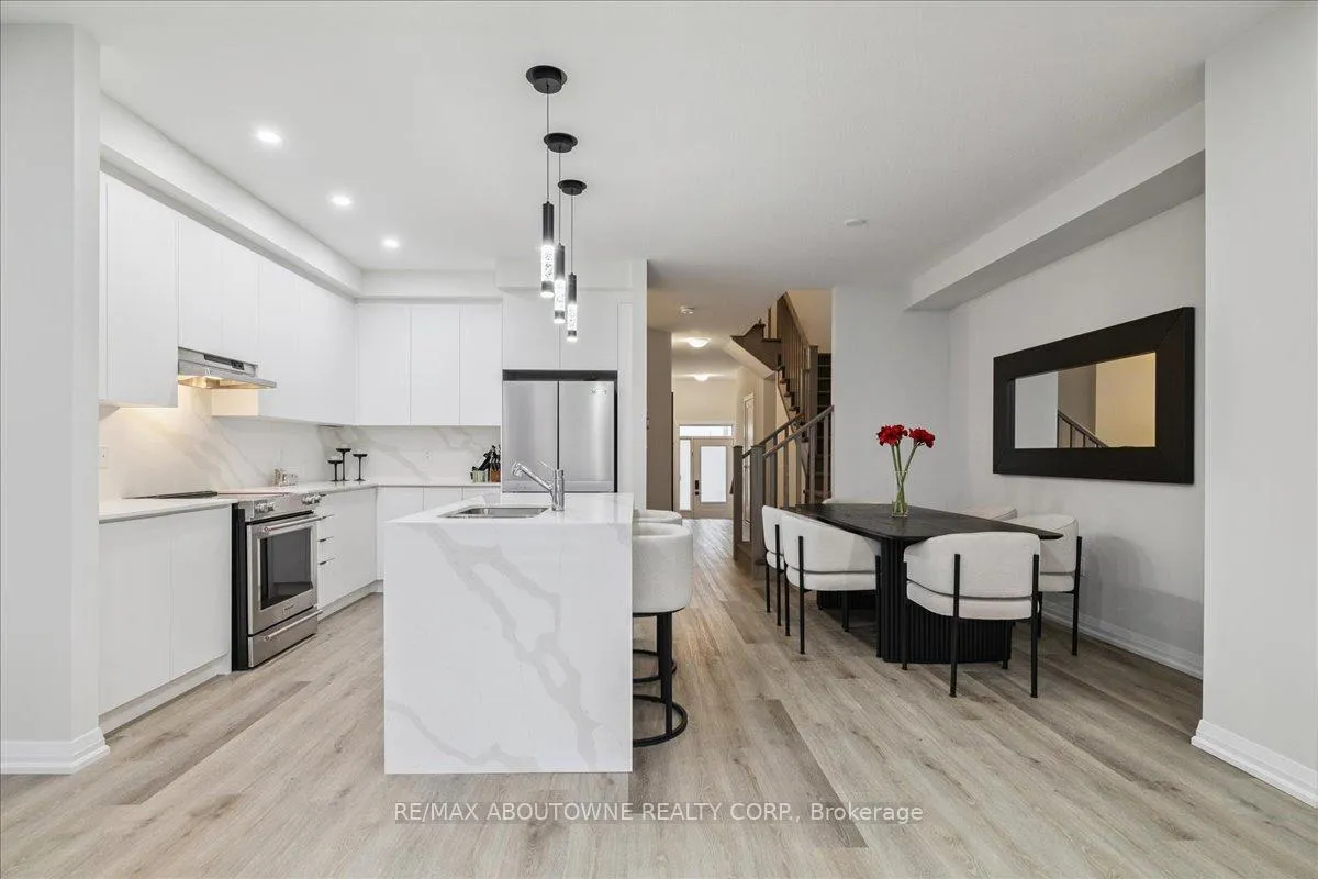 Photo 18 of 193 Lormont Boulevard, Hamilton, Stoney Creek — HOMEH