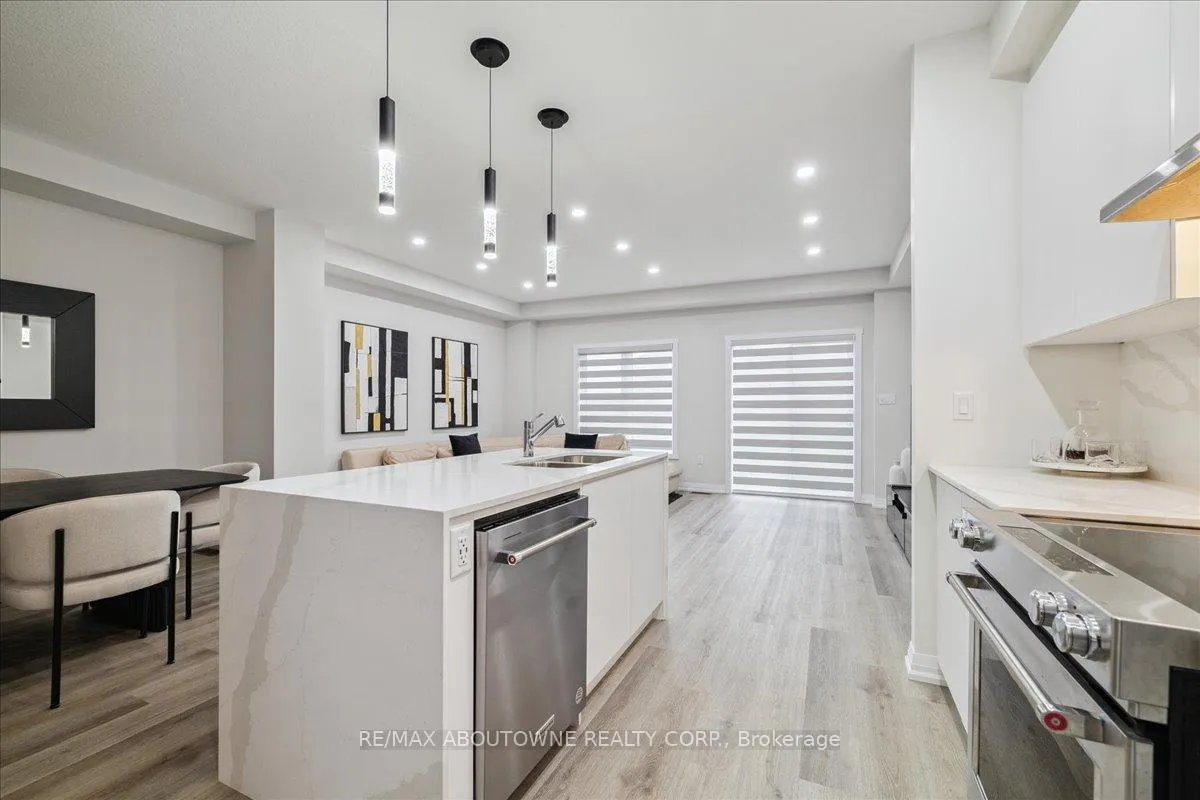 Photo 24 of 193 Lormont Boulevard, Hamilton, Stoney Creek — HOMEH