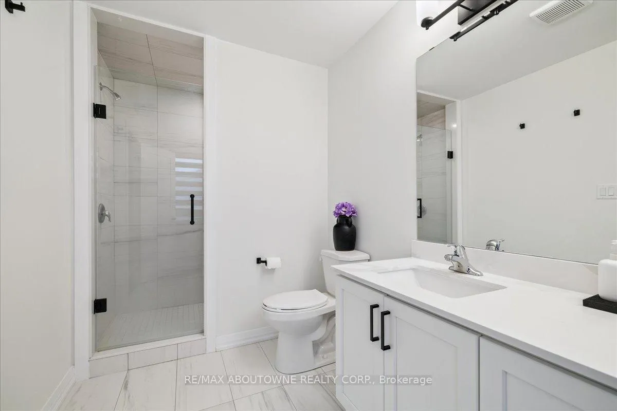 Photo 31 of 193 Lormont Boulevard, Hamilton, Stoney Creek — HOMEH