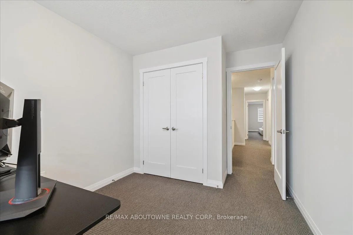 Photo 33 of 193 Lormont Boulevard, Hamilton, Stoney Creek — HOMEH