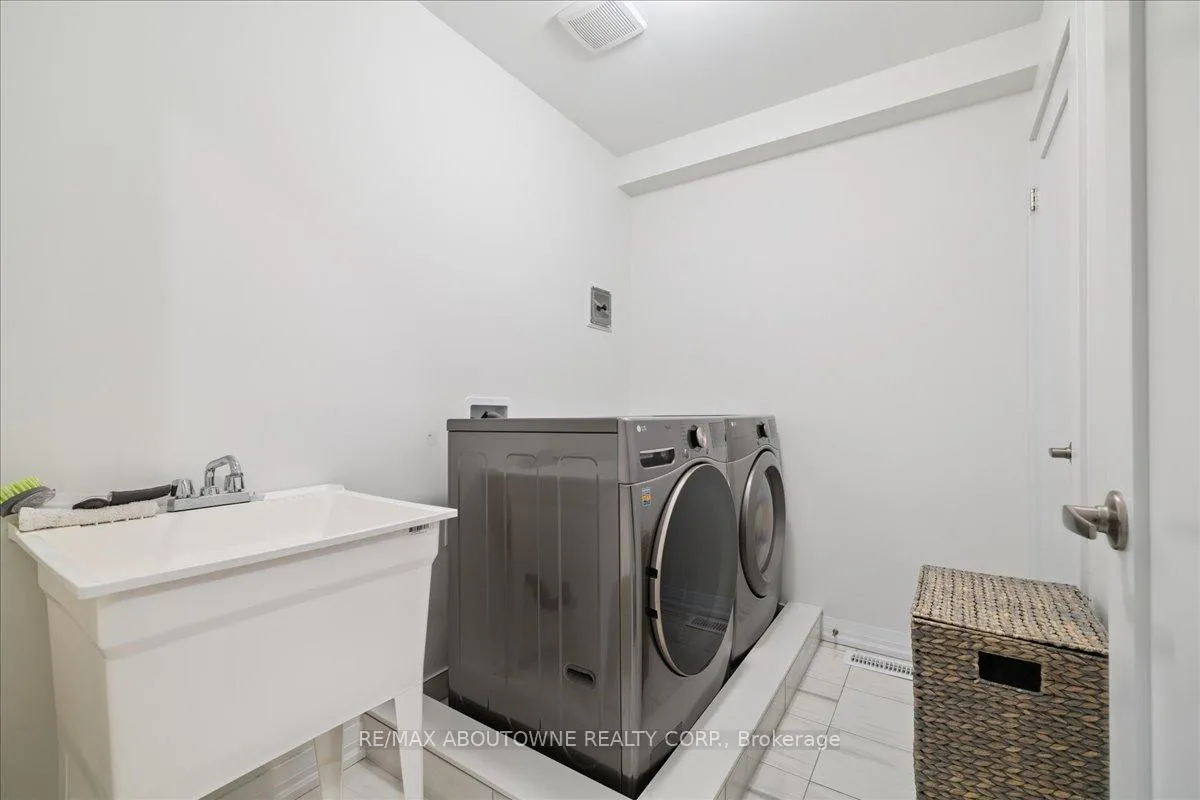 Photo 37 of 193 Lormont Boulevard, Hamilton, Stoney Creek — HOMEH