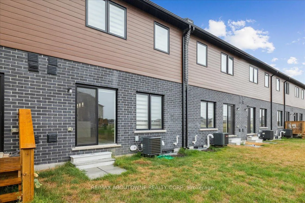 Photo 38 of 193 Lormont Boulevard, Hamilton, Stoney Creek — HOMEH