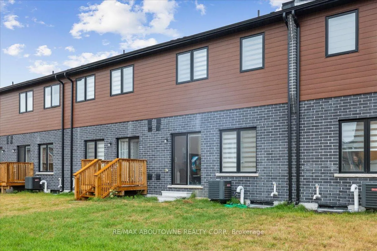 Photo 40 of 193 Lormont Boulevard, Hamilton, Stoney Creek — HOMEH