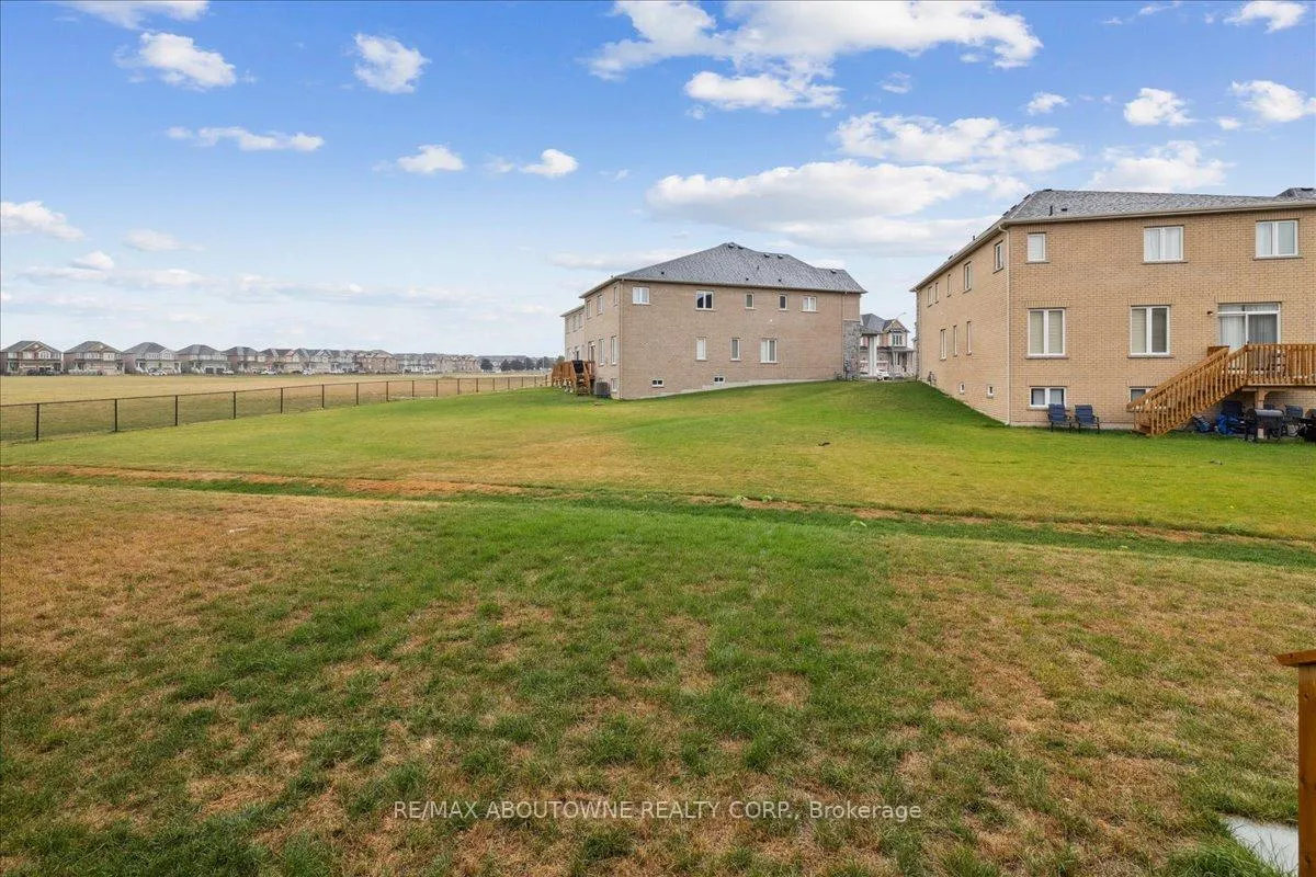 Photo 41 of 193 Lormont Boulevard, Hamilton, Stoney Creek — HOMEH