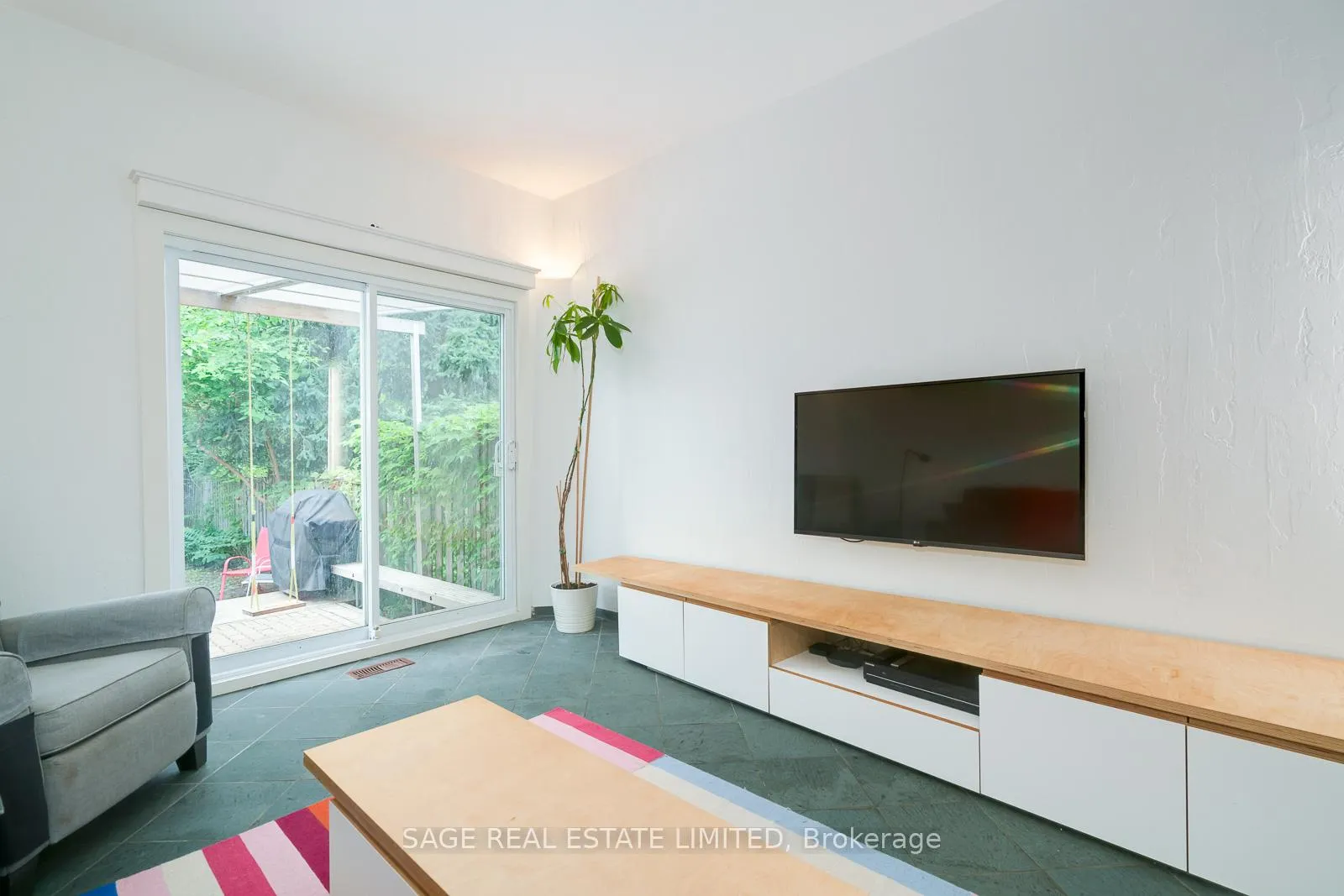 Photo 14 of 119 Withrow Avenue, Toronto, North Riverdale — HOMEH