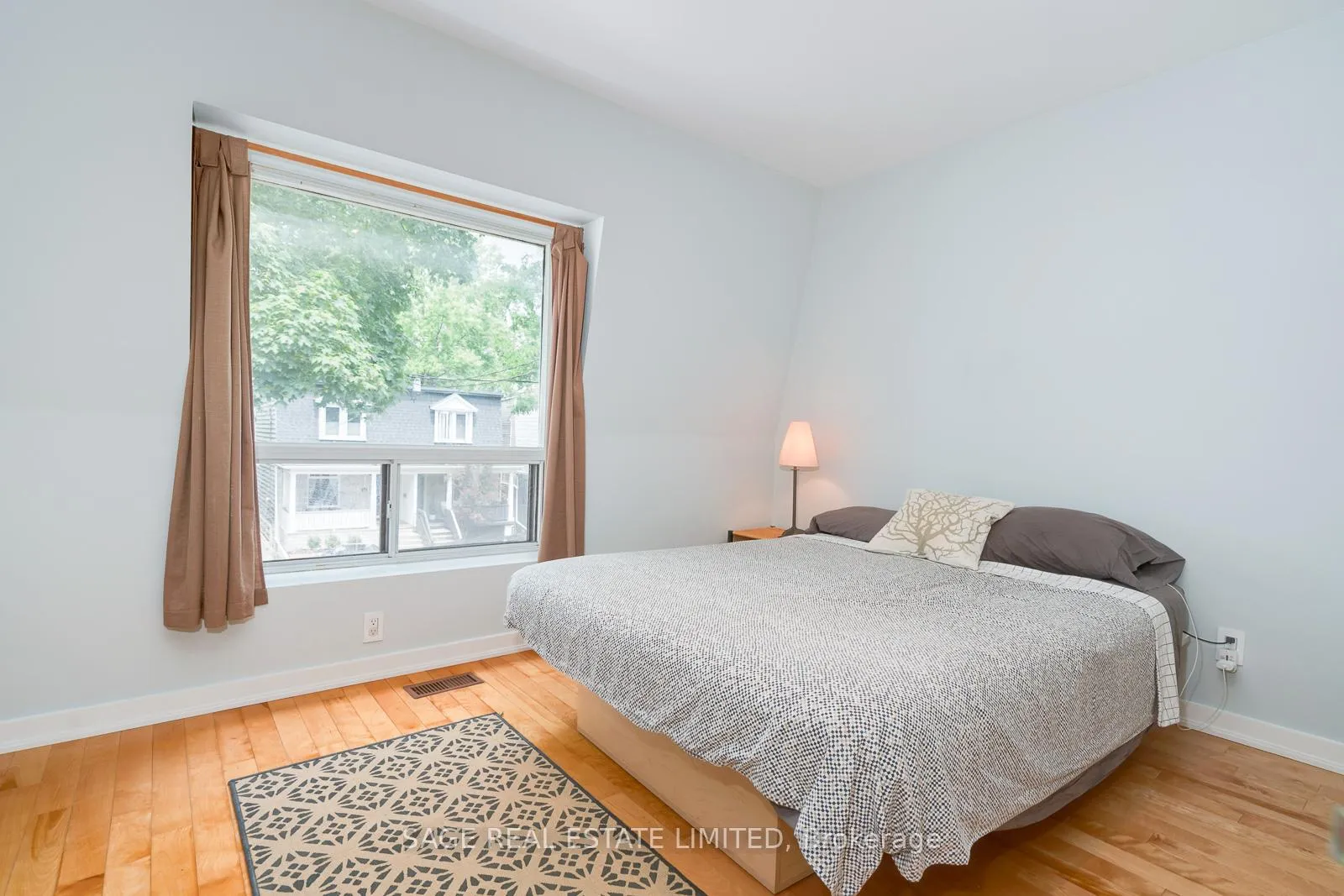 Photo 19 of 119 Withrow Avenue, Toronto, North Riverdale — HOMEH