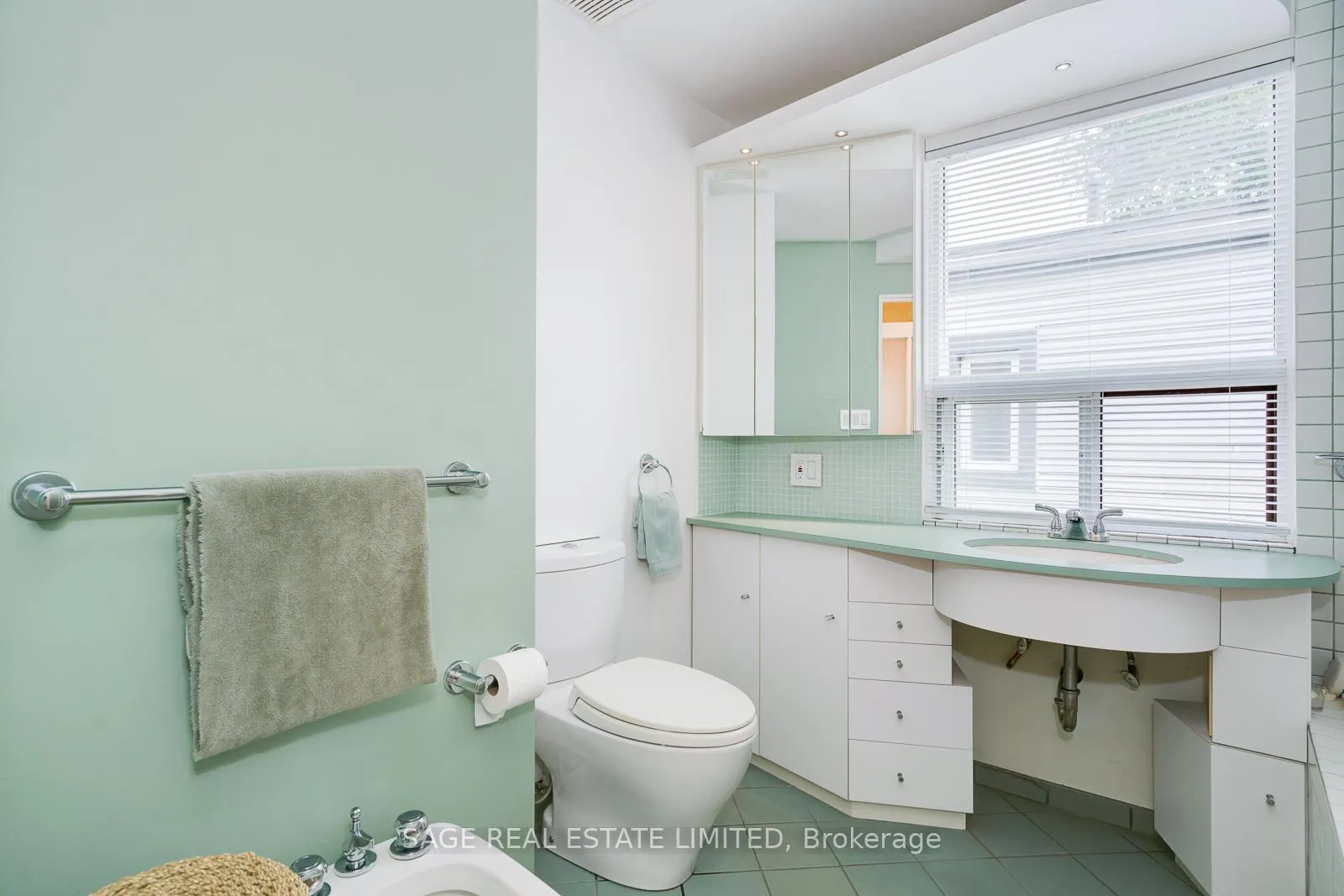 Photo 27 of 119 Withrow Avenue, Toronto, North Riverdale — HOMEH
