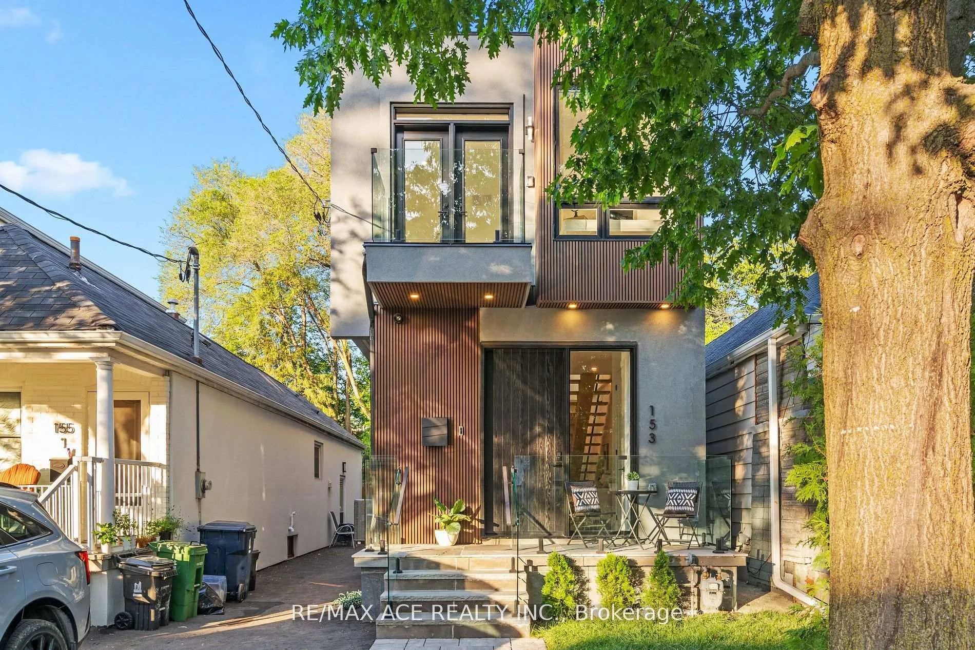 Photo 2 of 153 King Edward Avenue, Toronto, Woodbine-Lumsden — HOMEH