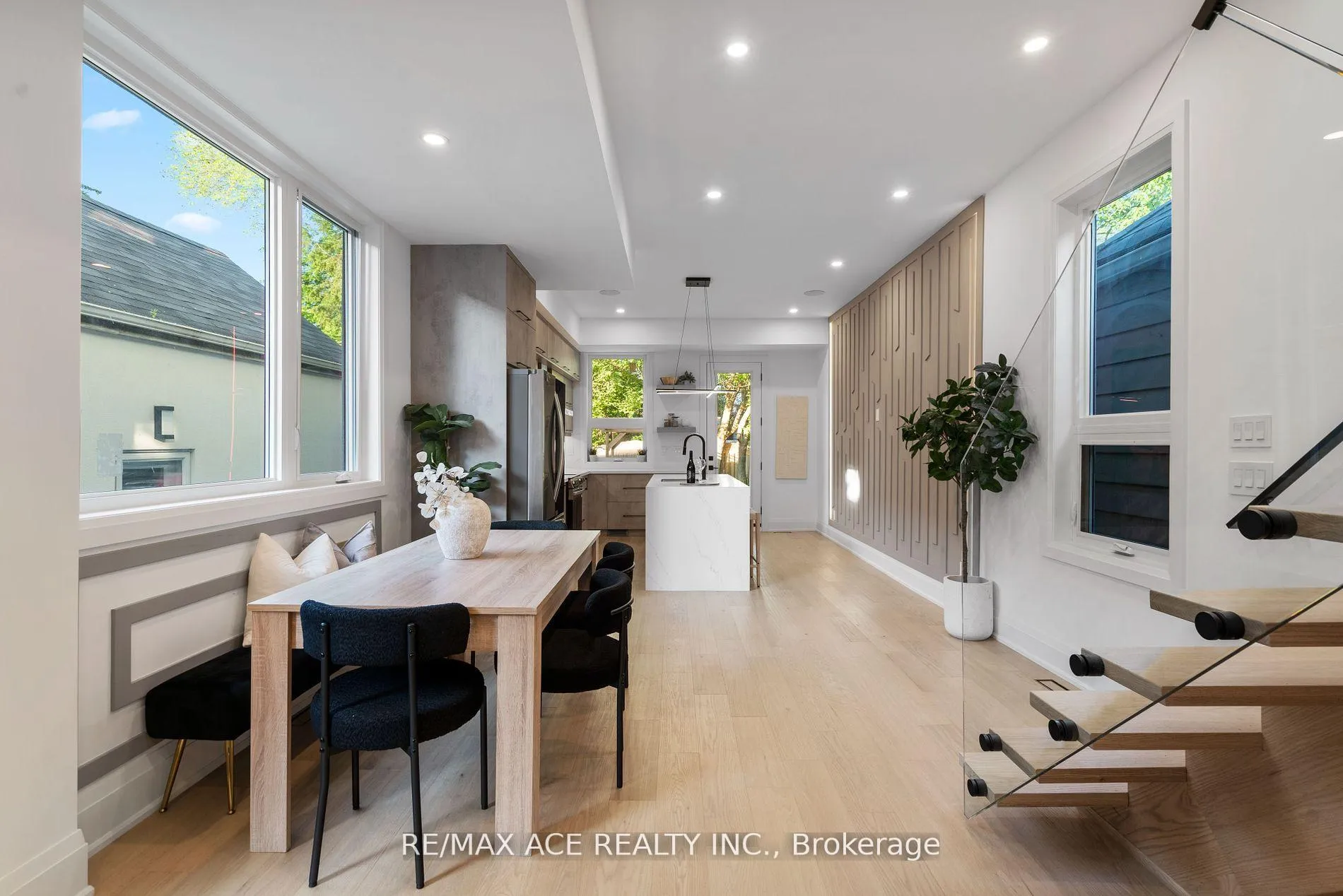 Photo 12 of 153 King Edward Avenue, Toronto, Woodbine-Lumsden — HOMEH