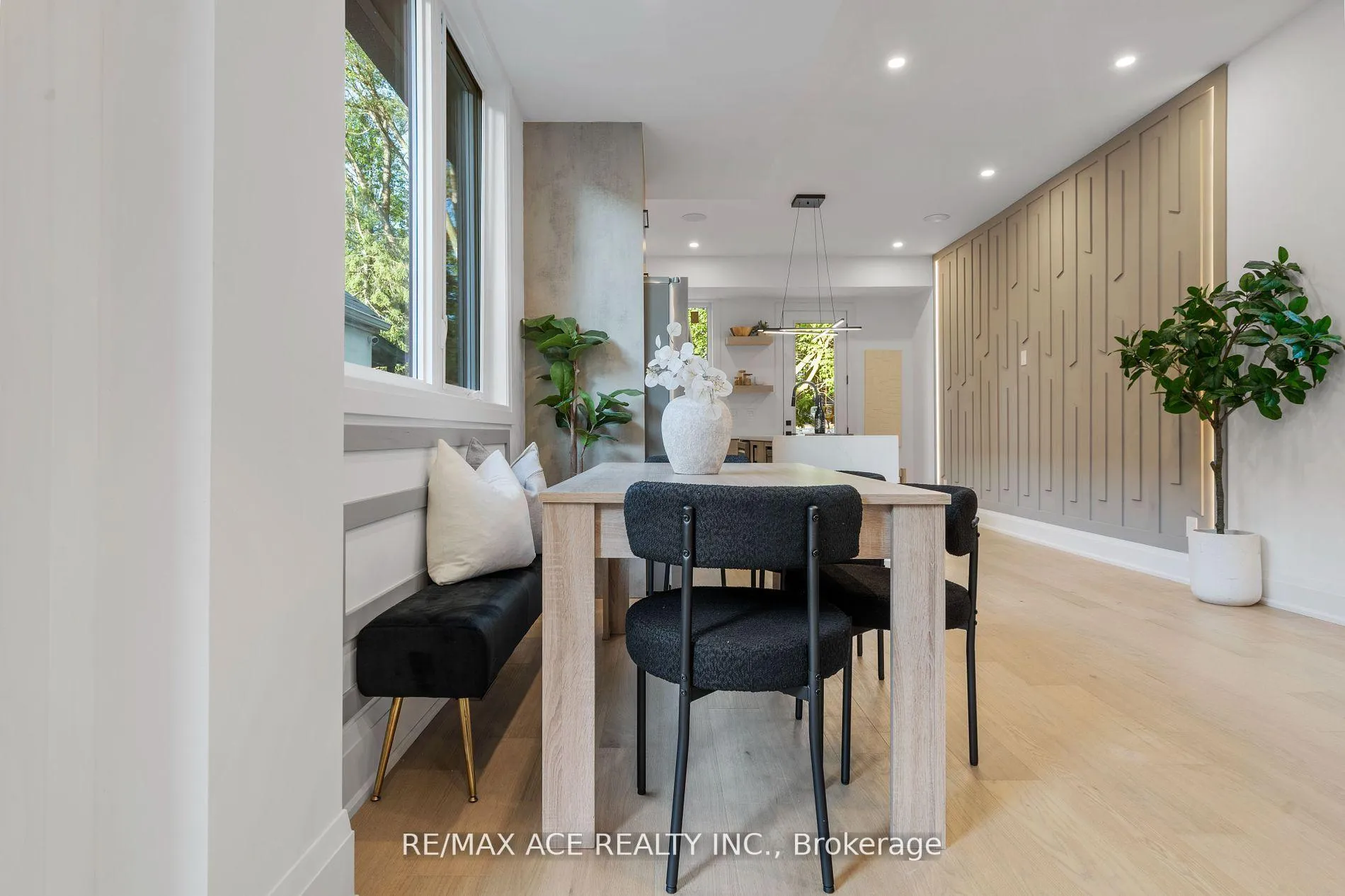 Photo 13 of 153 King Edward Avenue, Toronto, Woodbine-Lumsden — HOMEH
