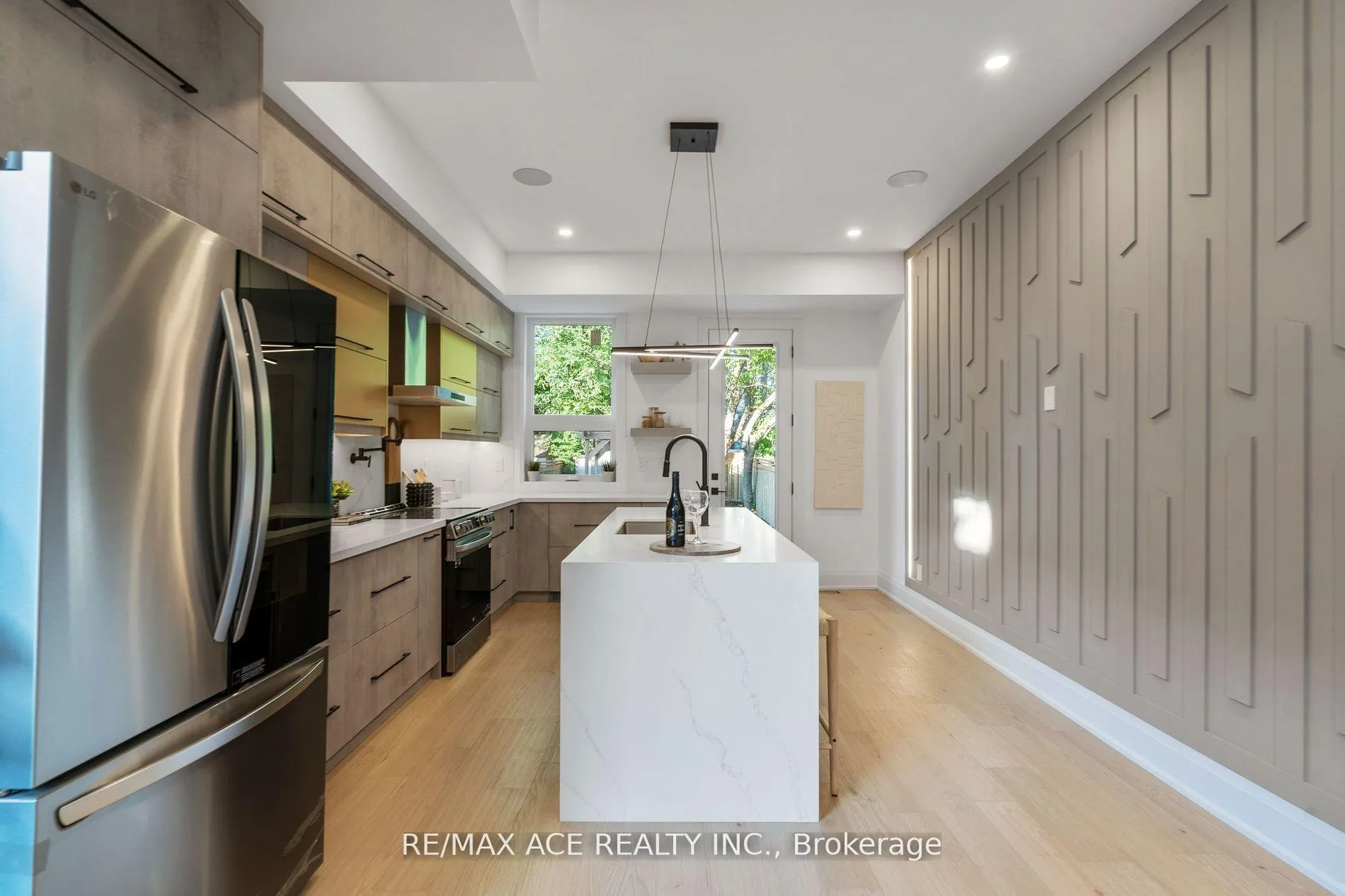 Photo 15 of 153 King Edward Avenue, Toronto, Woodbine-Lumsden — HOMEH