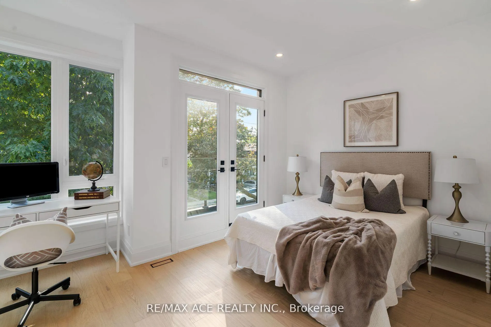 Photo 23 of 153 King Edward Avenue, Toronto, Woodbine-Lumsden — HOMEH