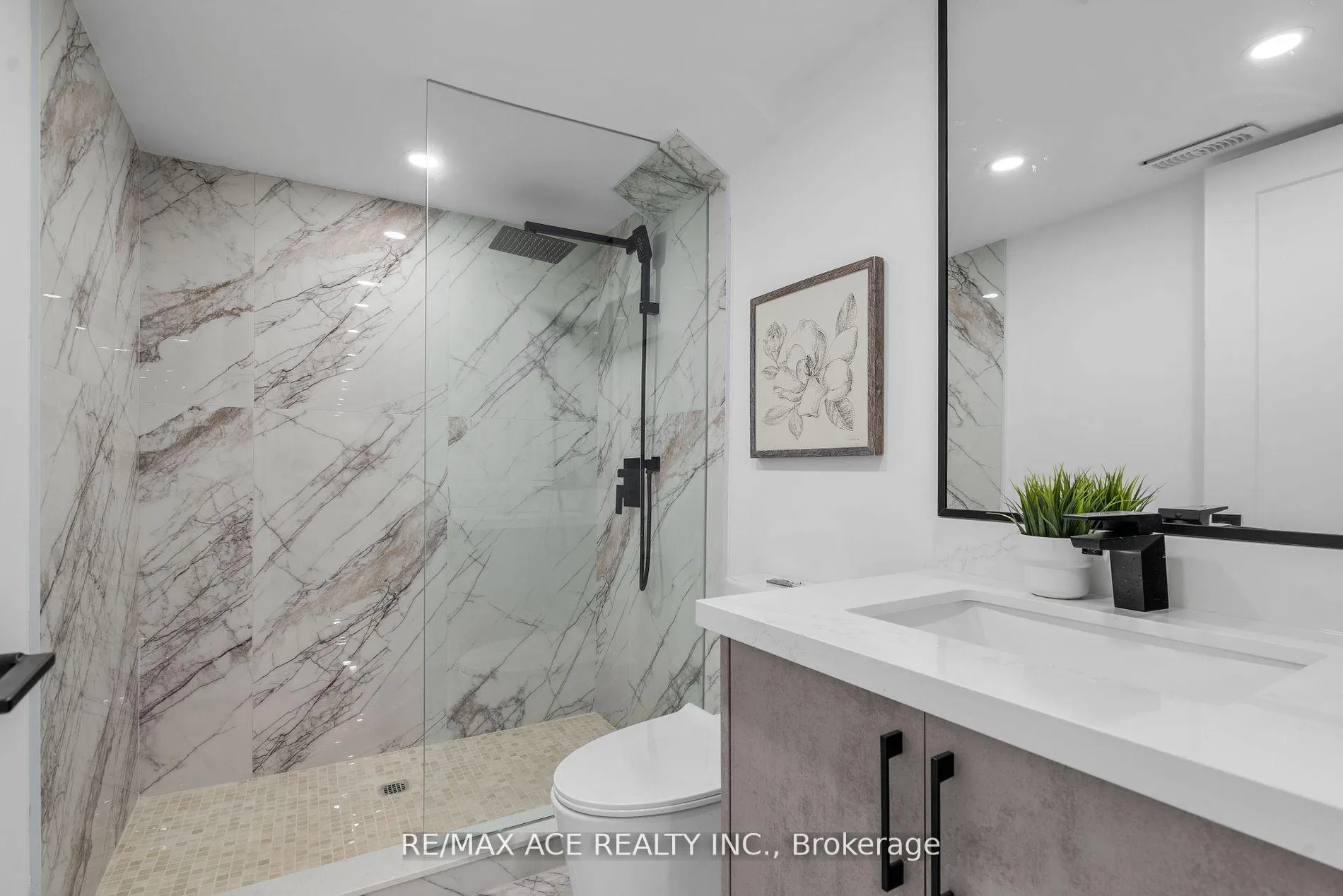 Photo 37 of 153 King Edward Avenue, Toronto, Woodbine-Lumsden — HOMEH