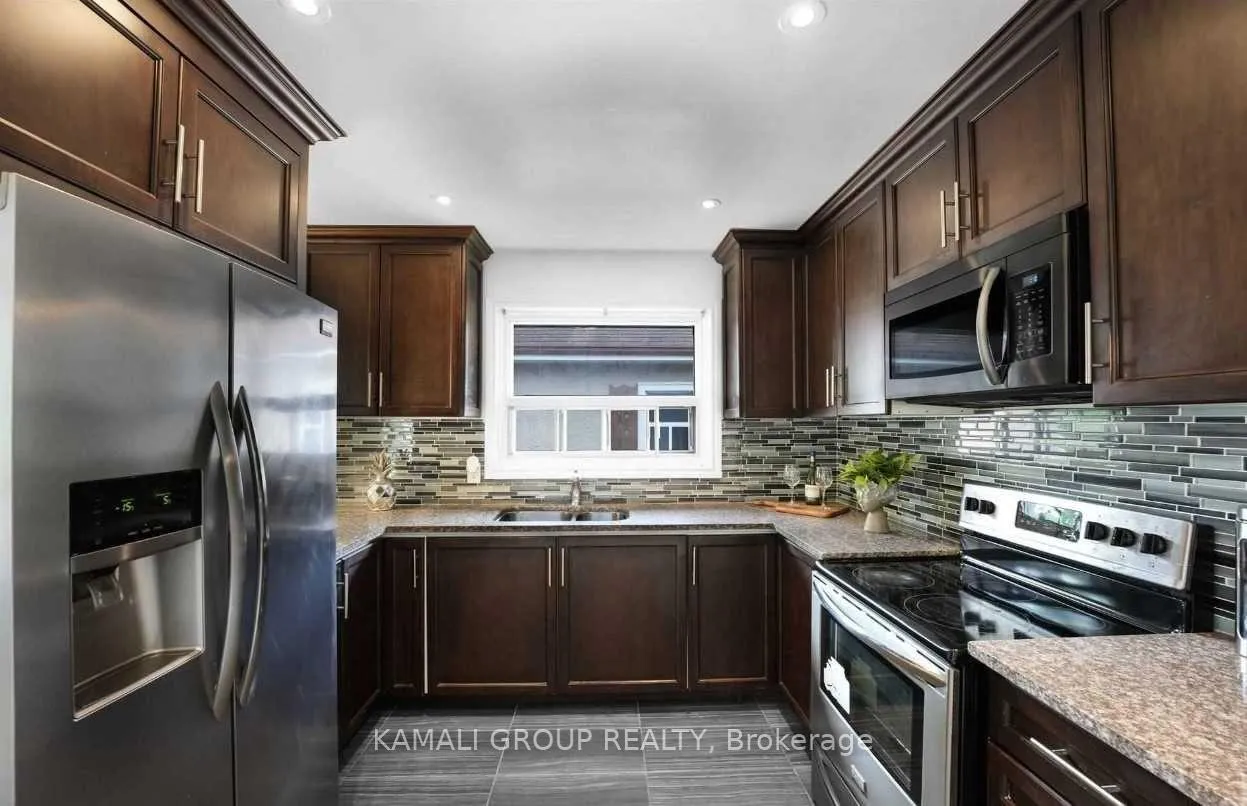 Photo 3 of Unit Main, 68 Rosehill Boulevard, Oshawa, McLaughlin — HOMEH