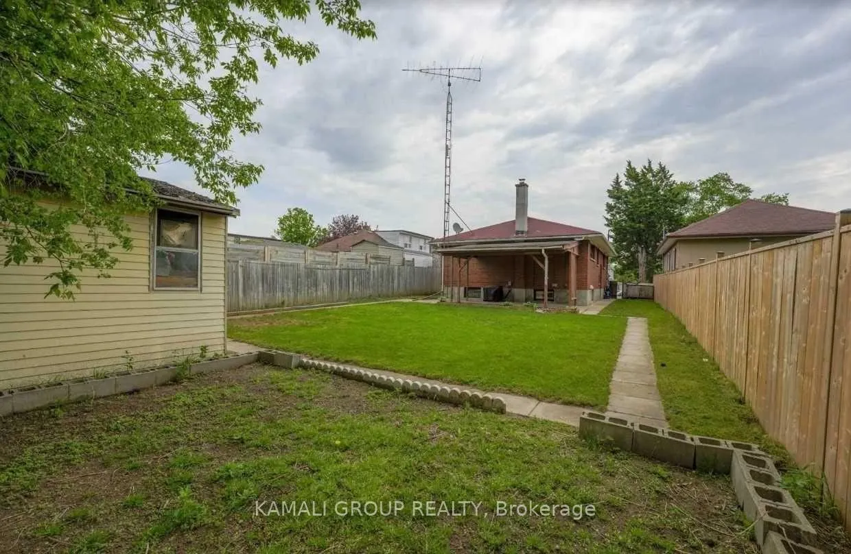 Photo 12 of Unit Main, 68 Rosehill Boulevard, Oshawa, McLaughlin — HOMEH