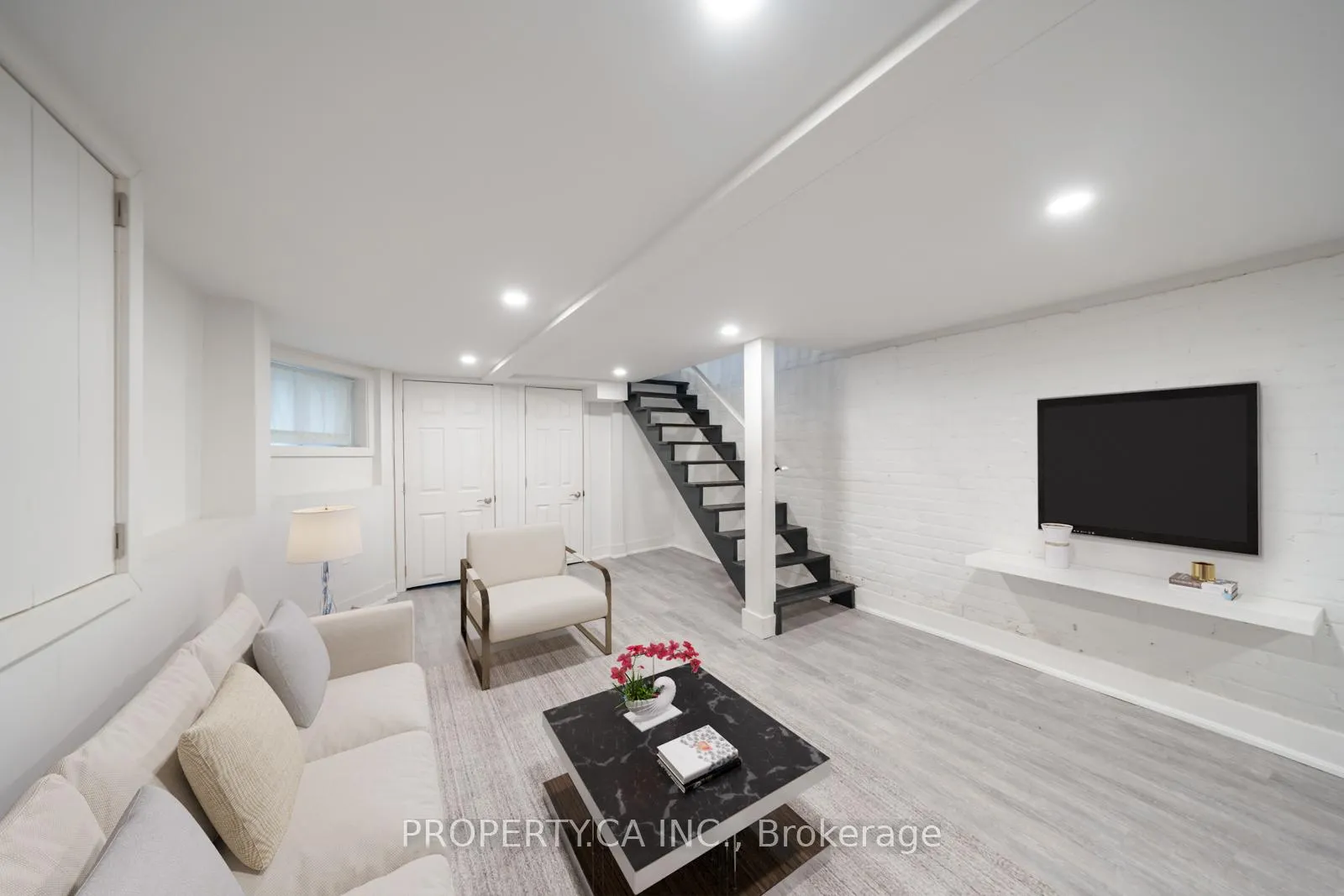 Photo 16 of 680 Coxwell Avenue, Toronto, Greenwood-Coxwell — HOMEH