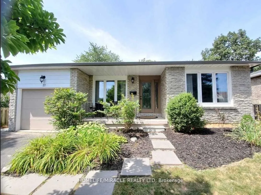 Photo 1 of Unit Main, 37 Harland Crescent, Ajax, South East — HOMEH