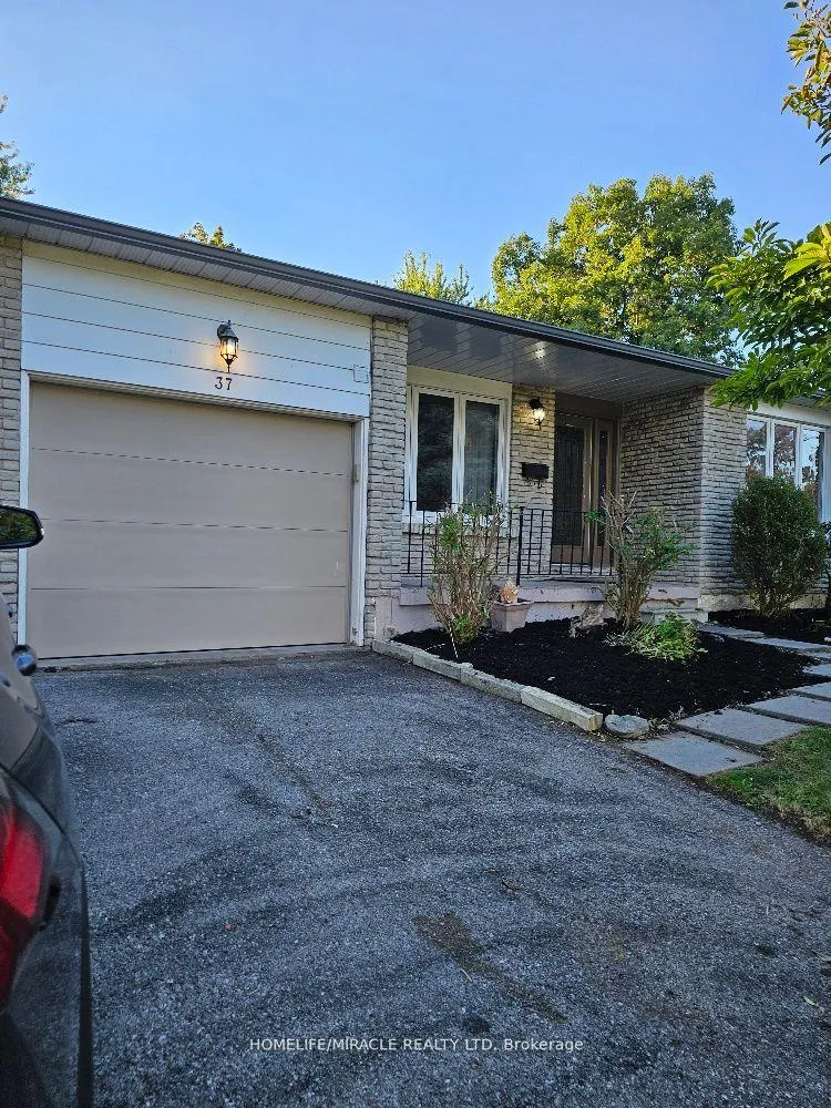 Photo 4 of Unit Main, 37 Harland Crescent, Ajax, South East — HOMEH