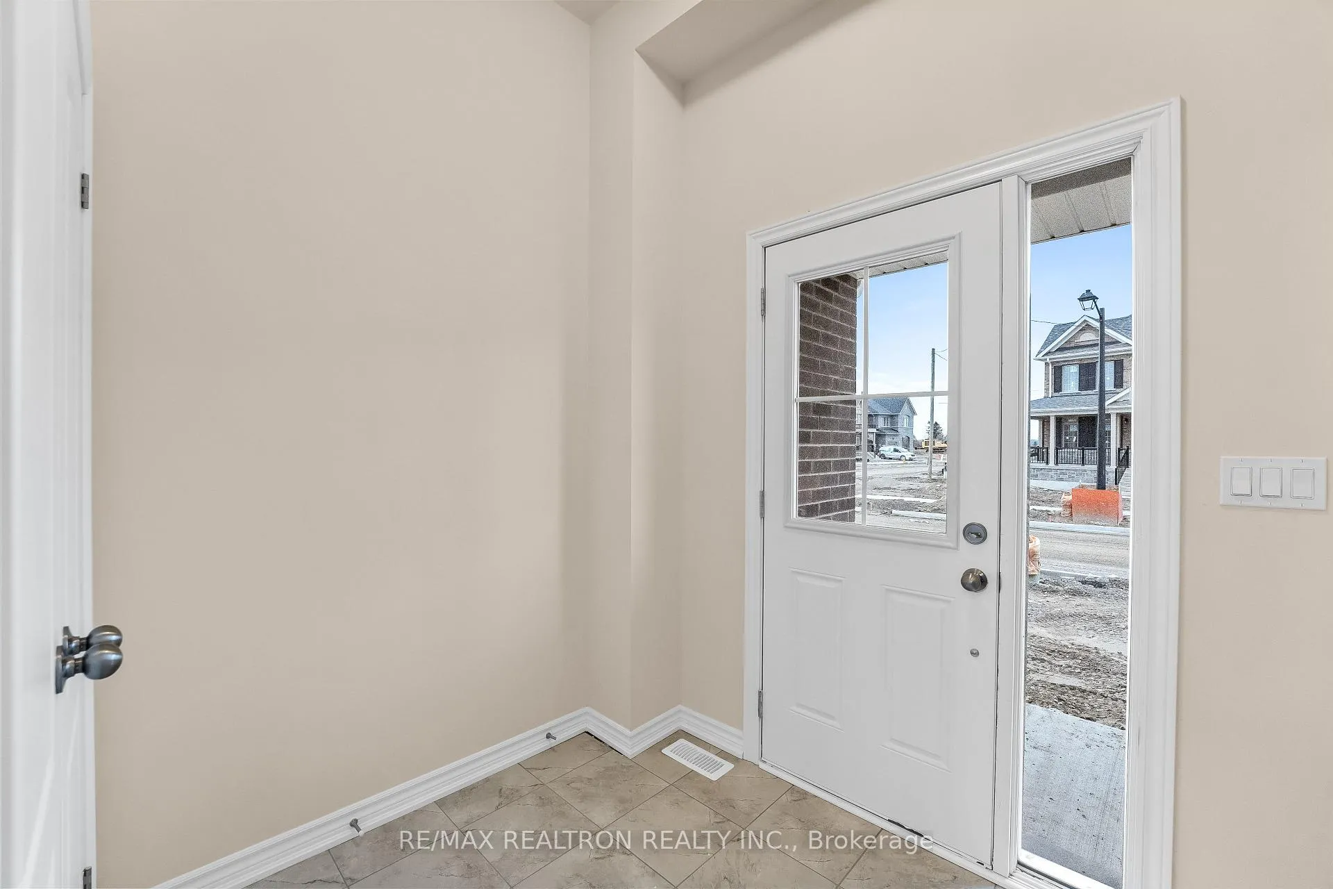 Photo 6 of 29 Raines Road, Scugog, Port Perry — HOMEH