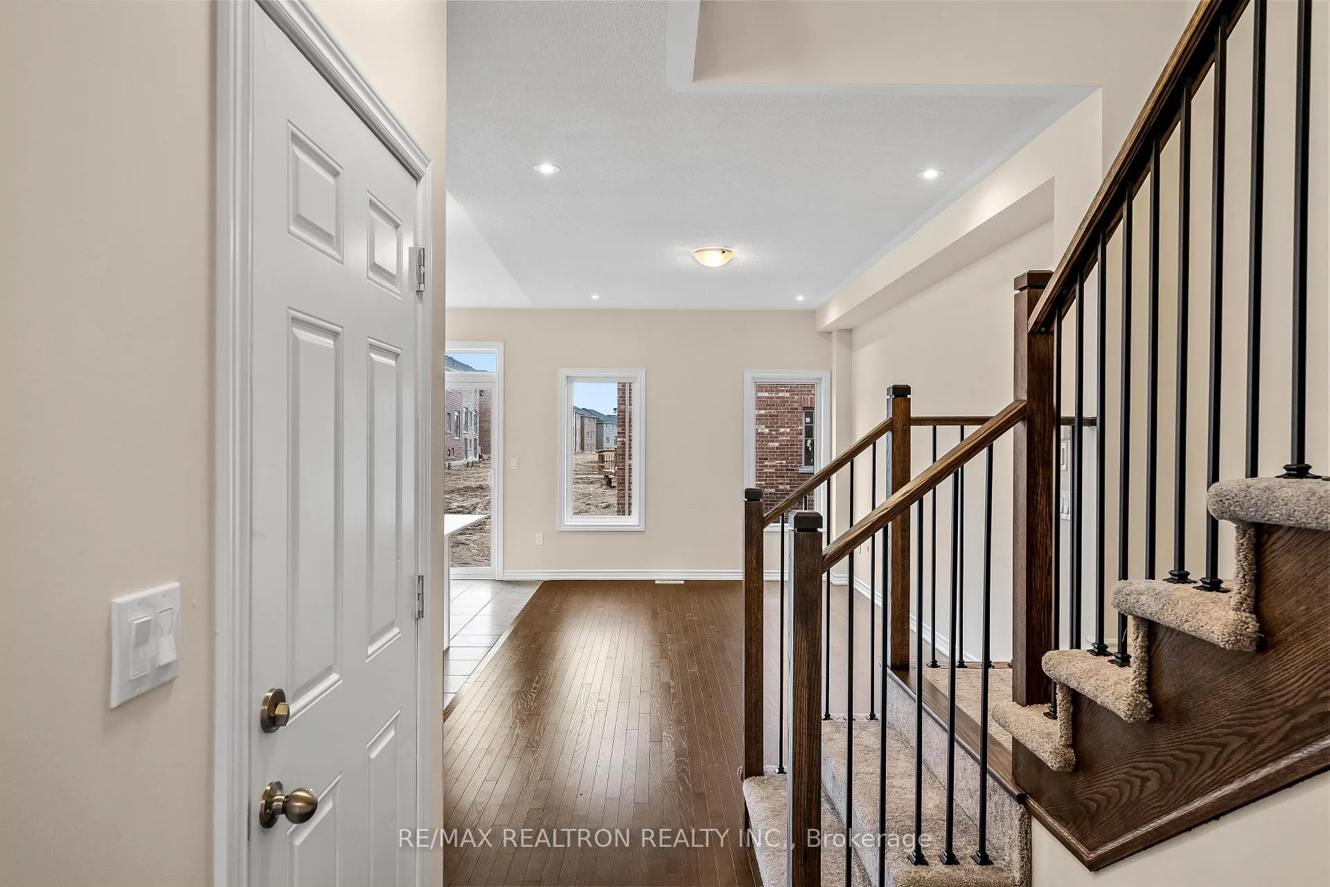 Photo 7 of 29 Raines Road, Scugog, Port Perry — HOMEH