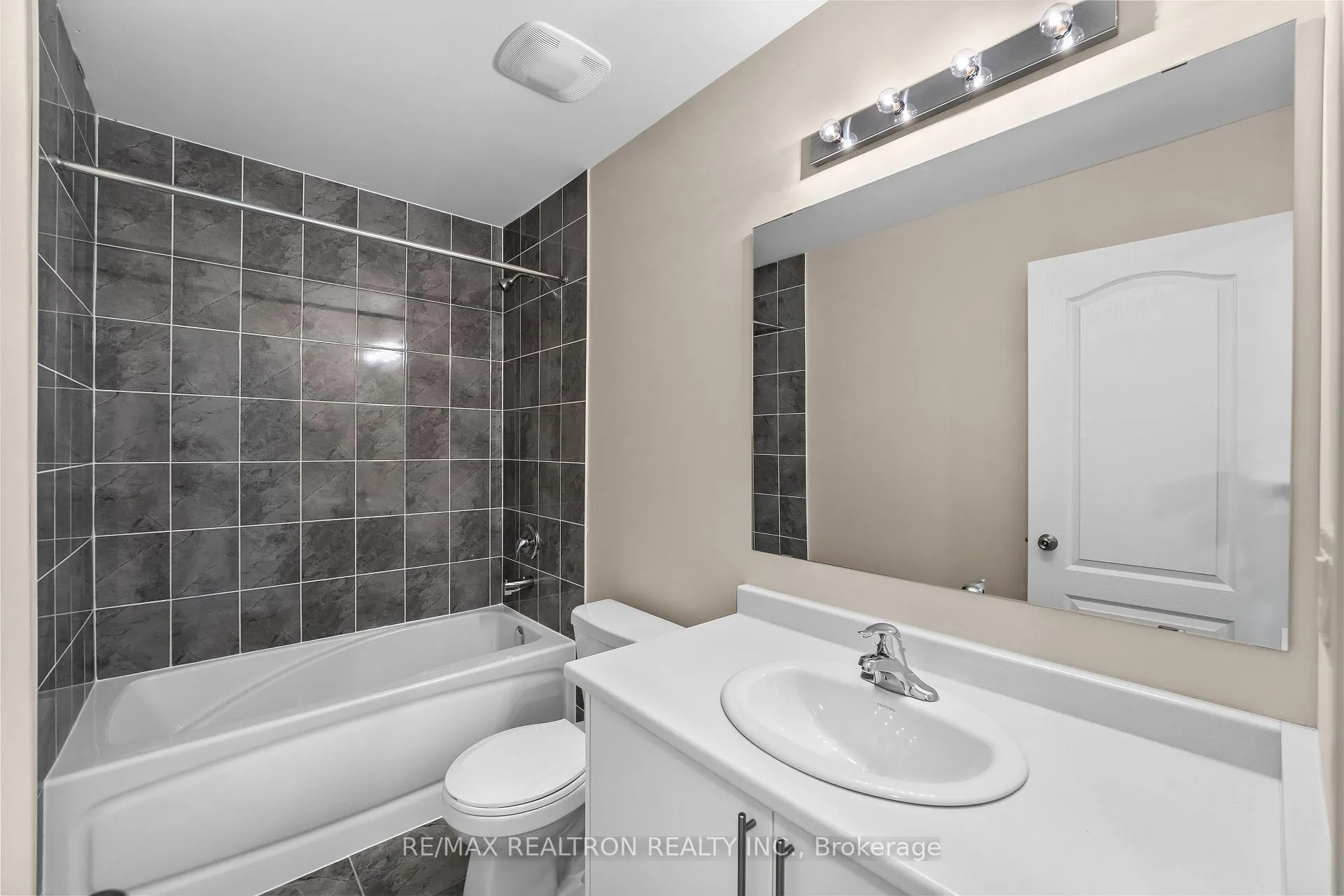 Photo 8 of 29 Raines Road, Scugog, Port Perry — HOMEH