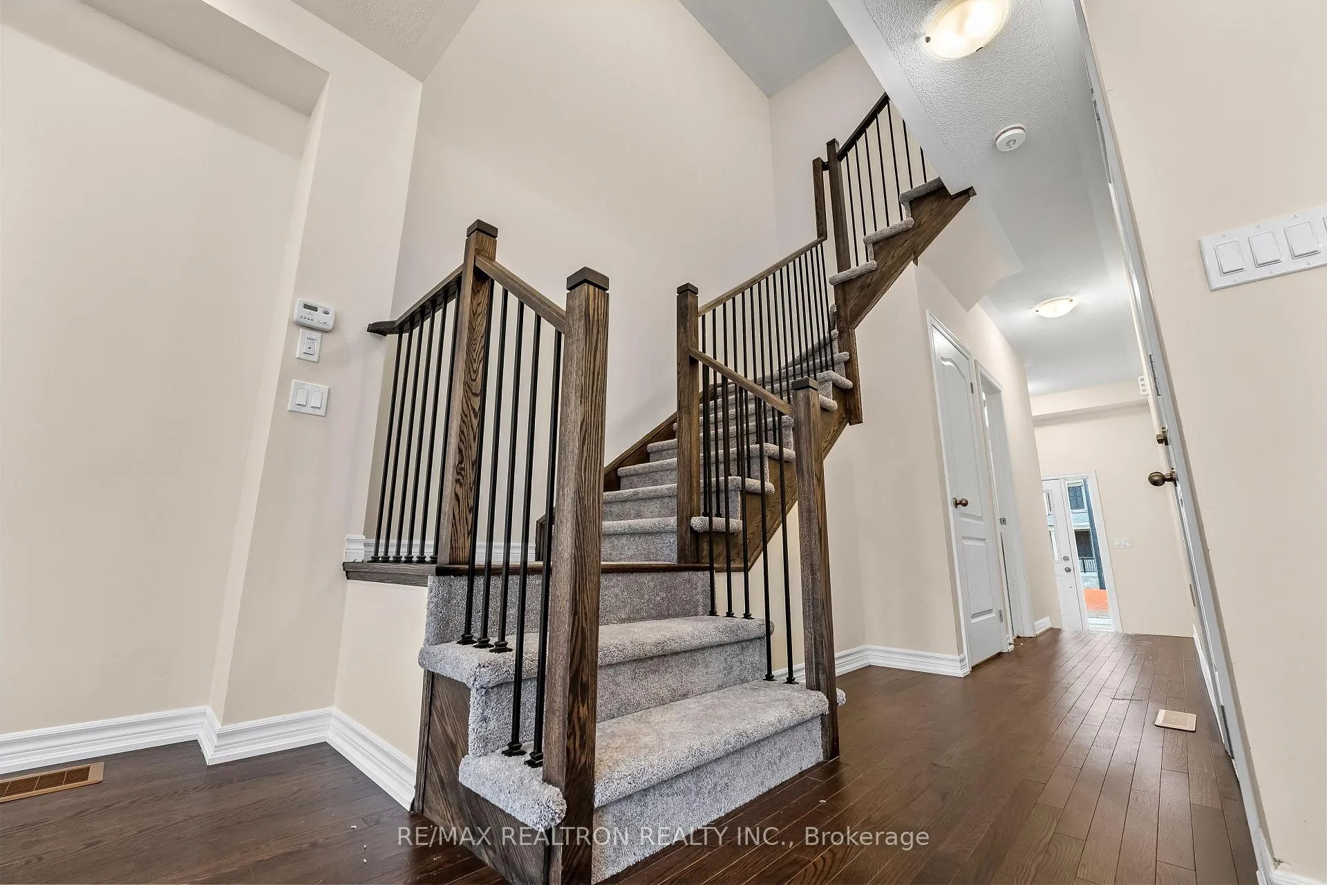 Photo 17 of 29 Raines Road, Scugog, Port Perry — HOMEH