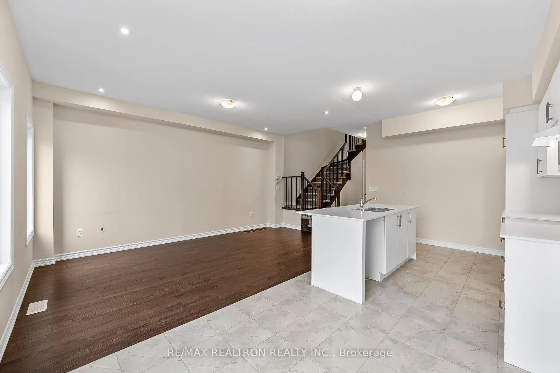 Photo 19 of 29 Raines Road, Scugog, Port Perry — HOMEH