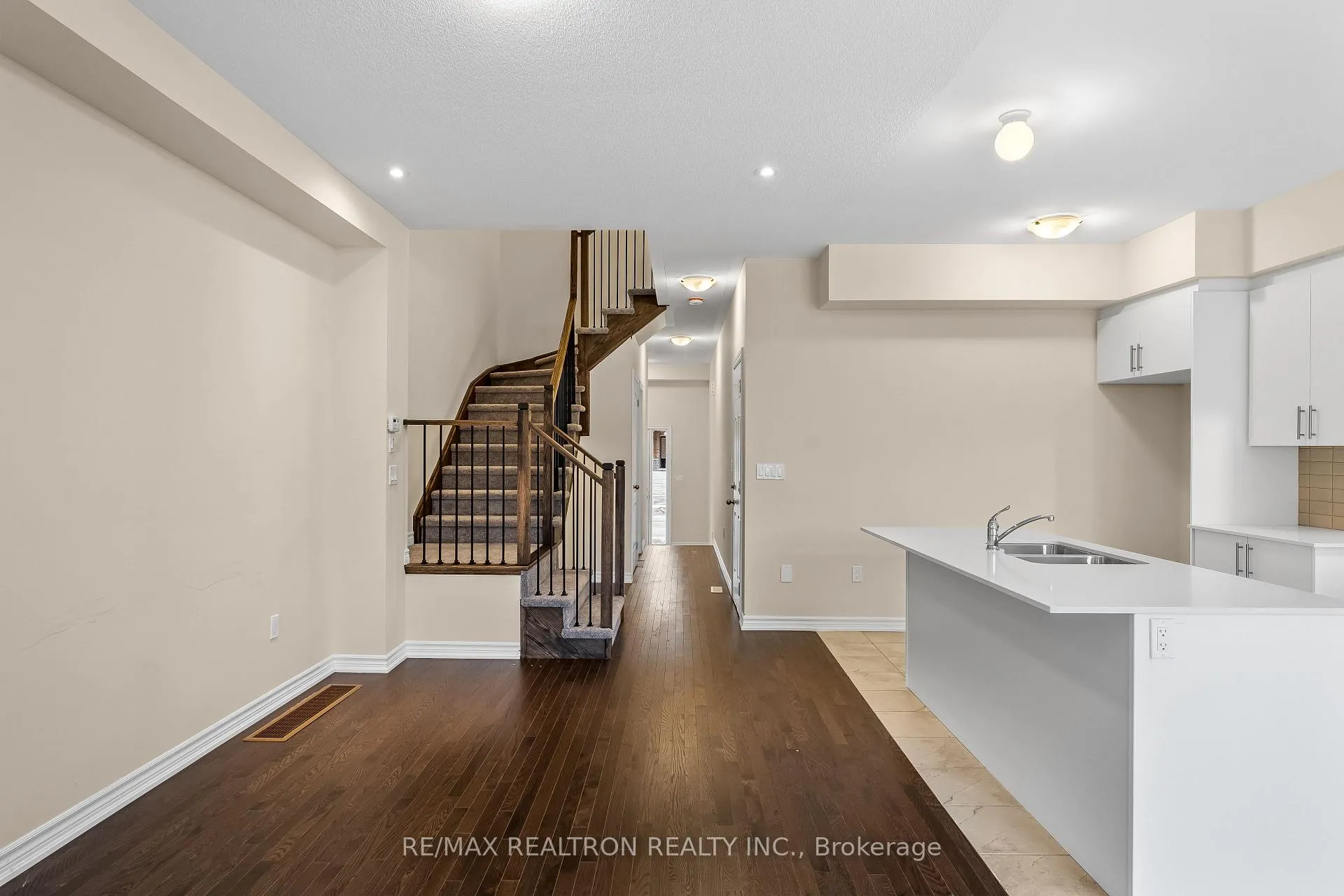 Photo 22 of 29 Raines Road, Scugog, Port Perry — HOMEH