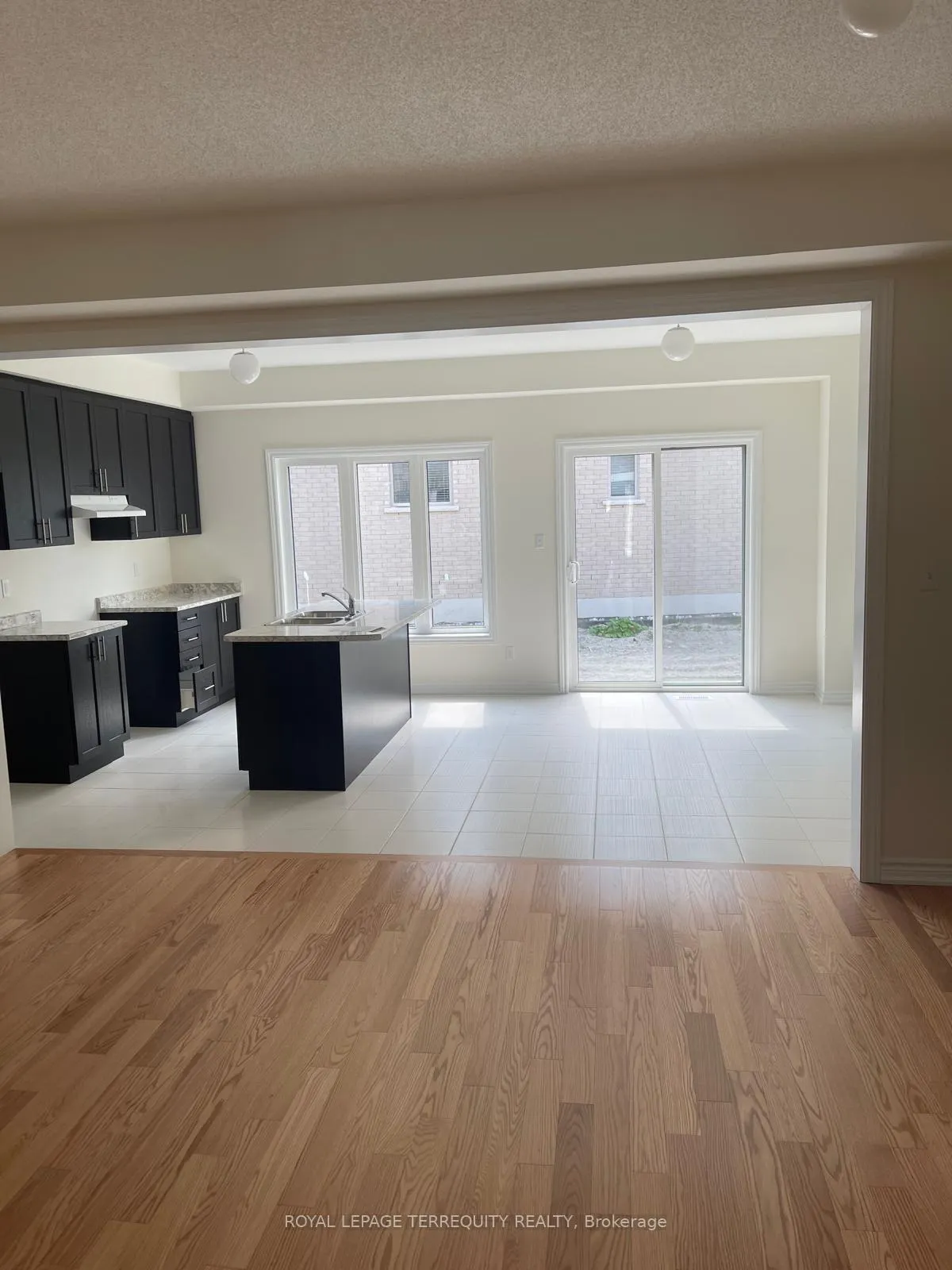 Photo 6 of 1146 Cameo Street, Pickering, Rural Pickering — HOMEH