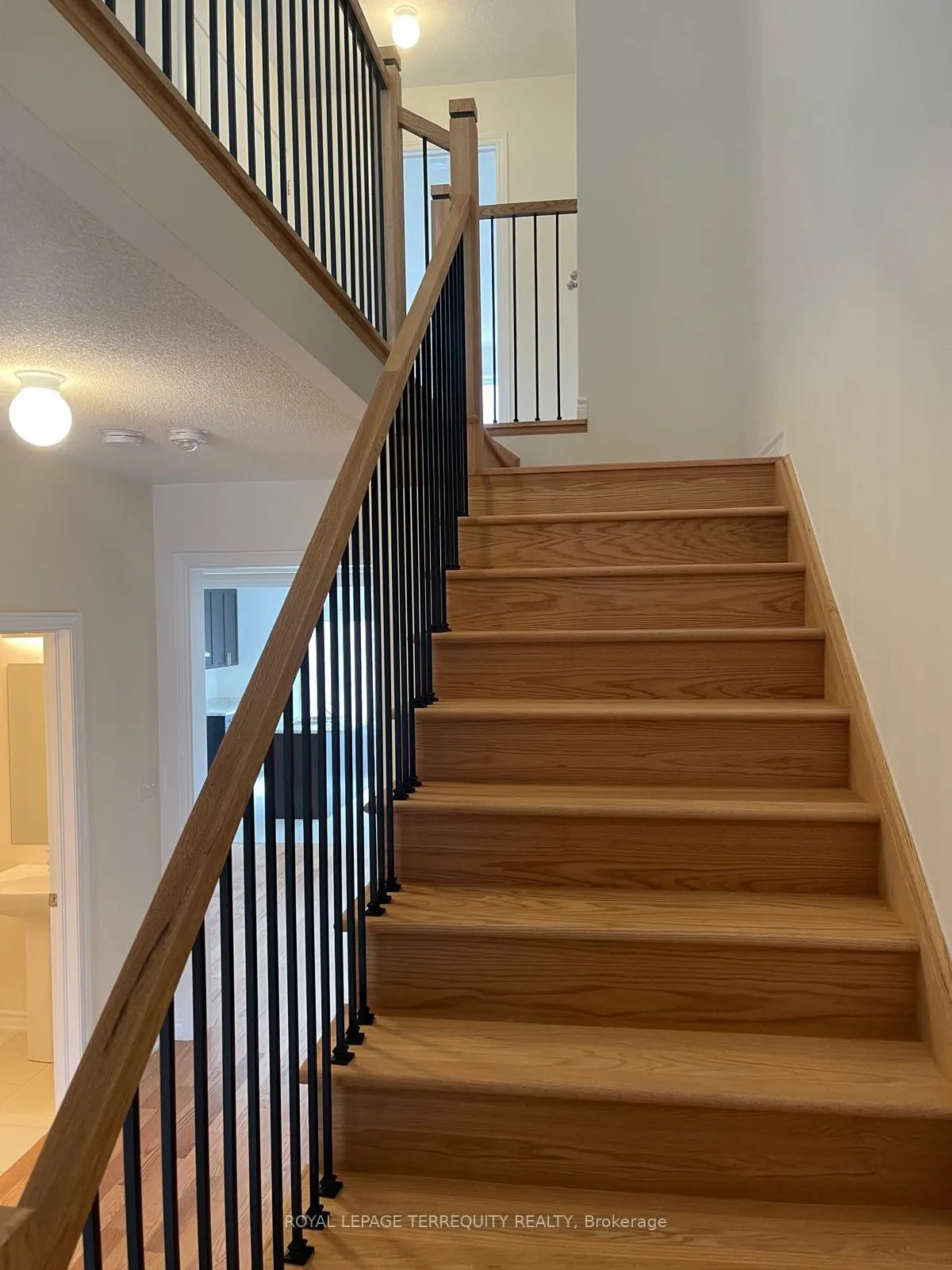Photo 10 of 1146 Cameo Street, Pickering, Rural Pickering — HOMEH