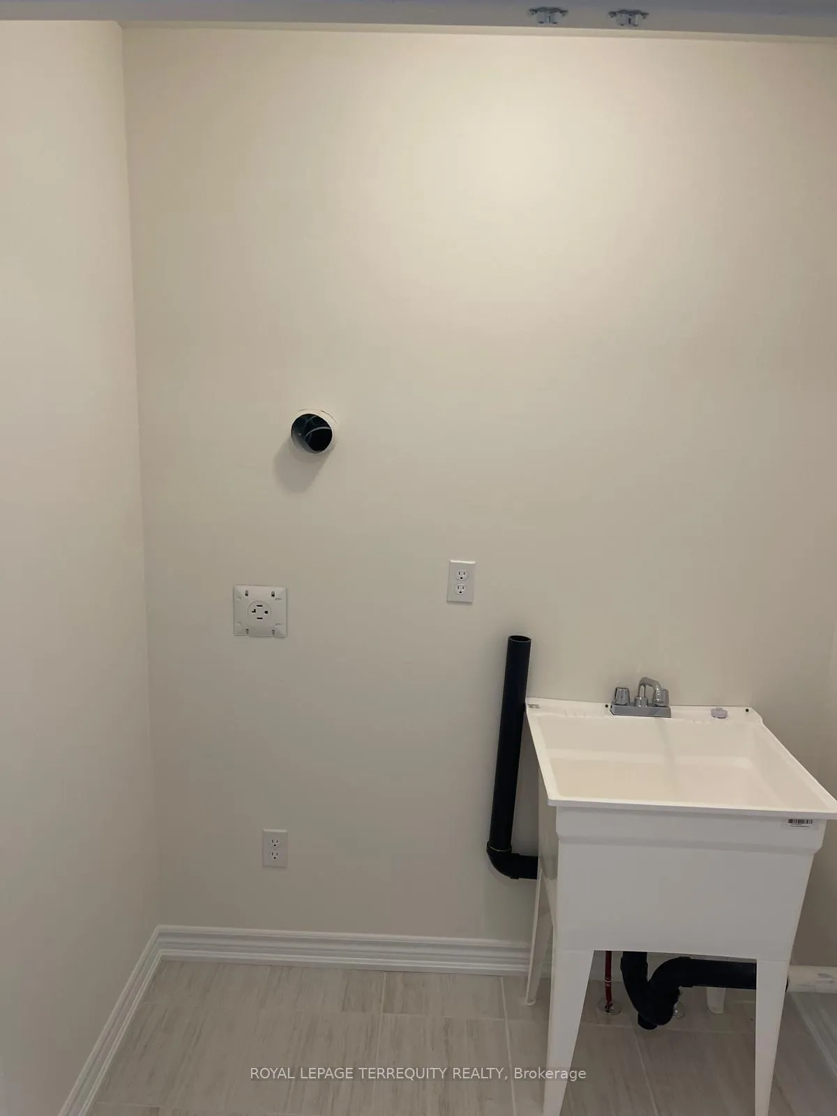Photo 15 of 1146 Cameo Street, Pickering, Rural Pickering — HOMEH