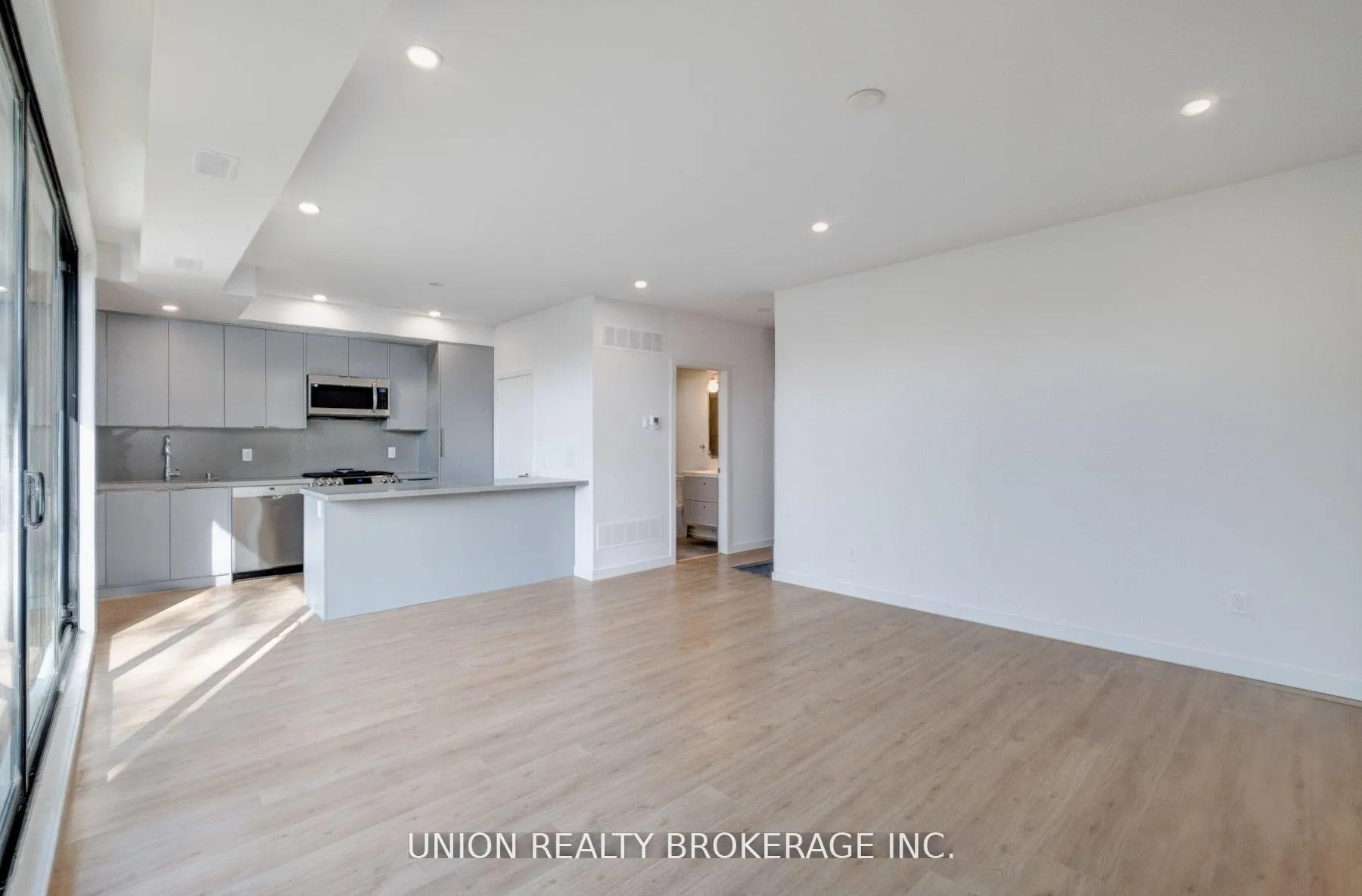Photo 4 of Unit A, 506 Scarborough Road, Toronto, East End-Danforth — HOMEH