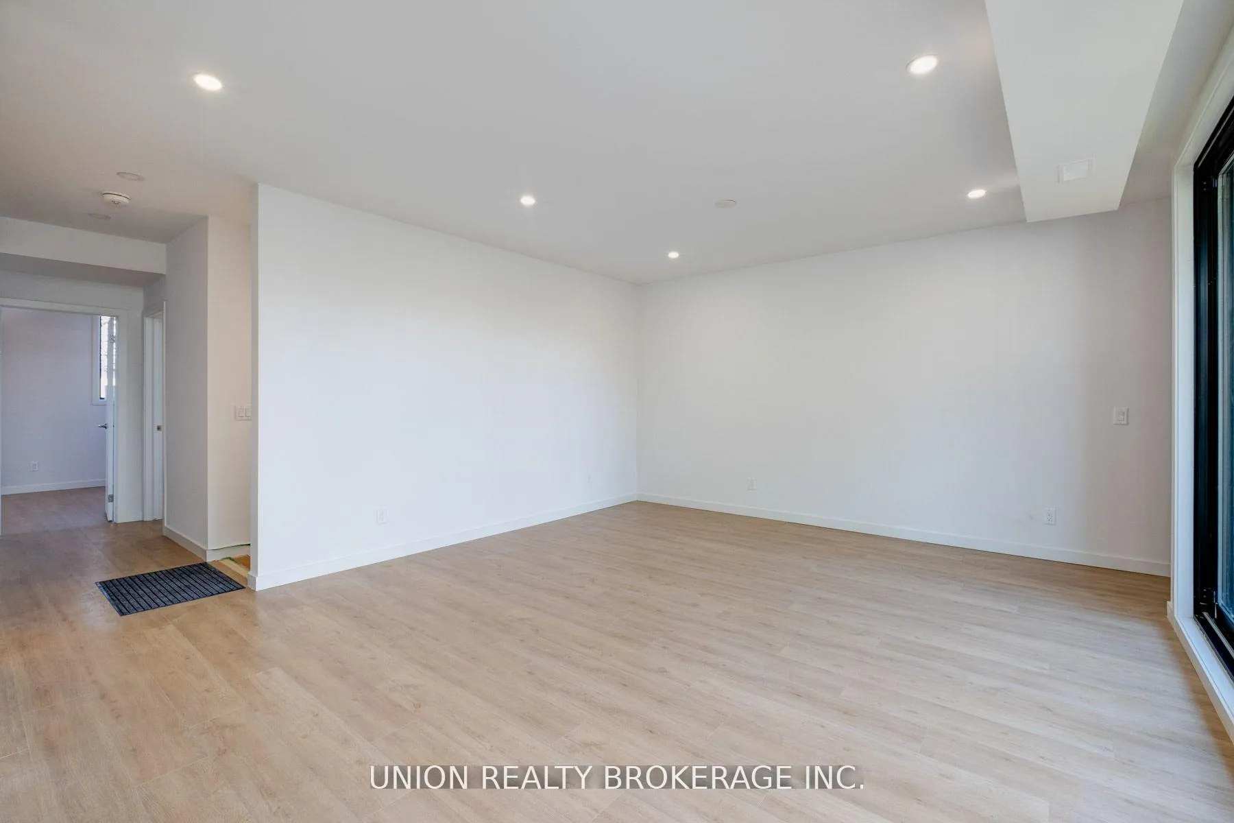 Photo 7 of Unit A, 506 Scarborough Road, Toronto, East End-Danforth — HOMEH