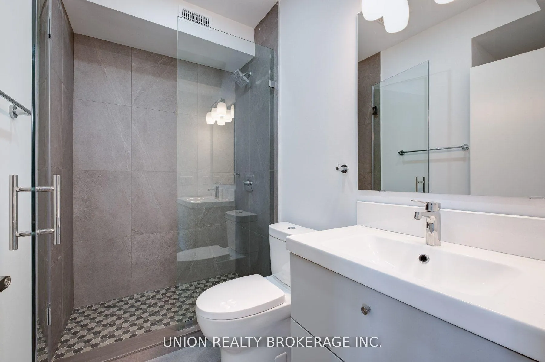 Photo 11 of Unit A, 506 Scarborough Road, Toronto, East End-Danforth — HOMEH