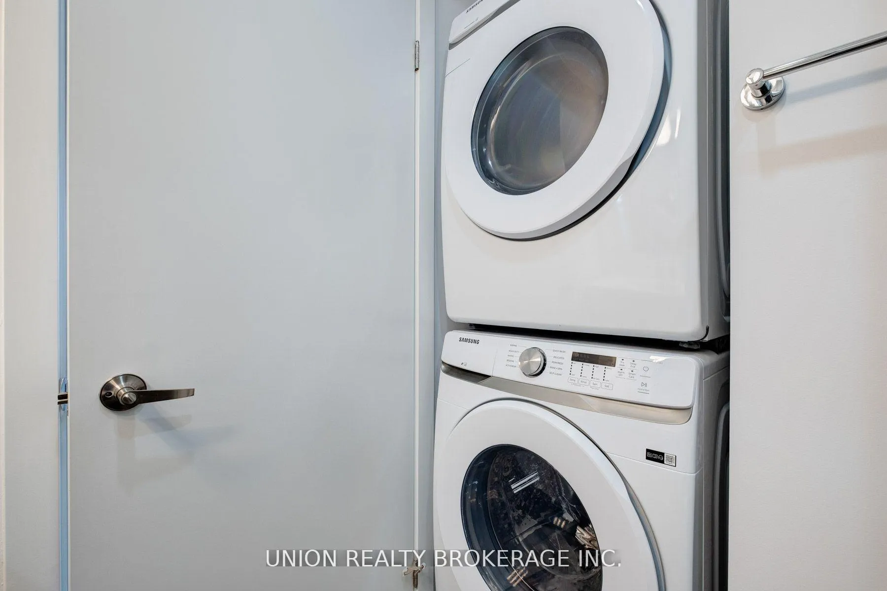 Photo 16 of Unit A, 506 Scarborough Road, Toronto, East End-Danforth — HOMEH