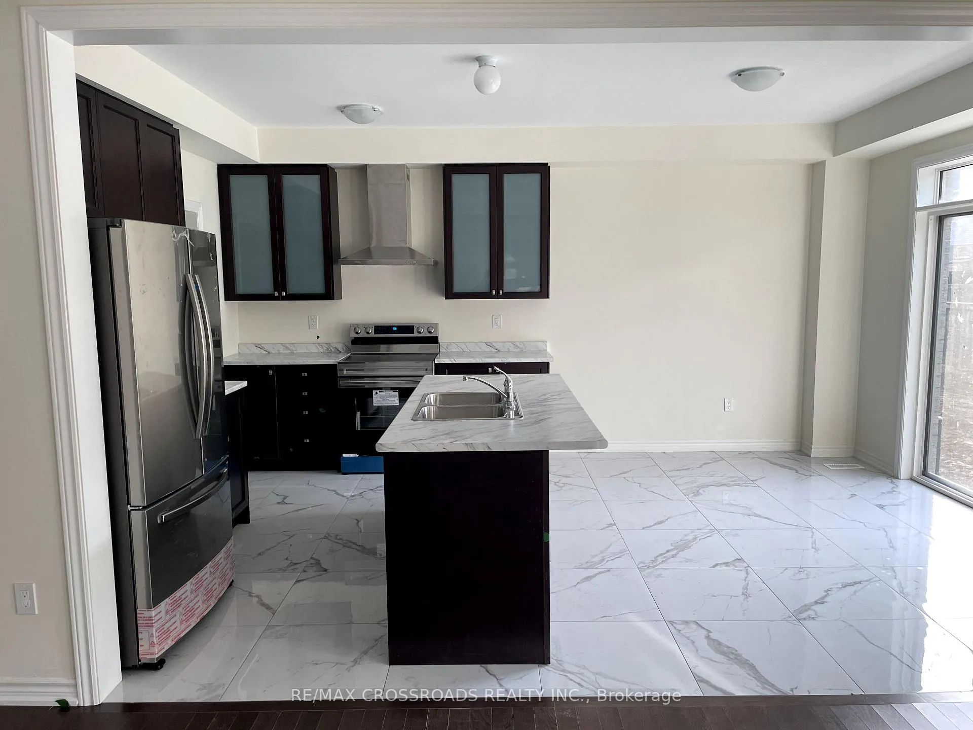 Photo 9 of 38 Jack Potts Way, Clarington, Courtice — HOMEH