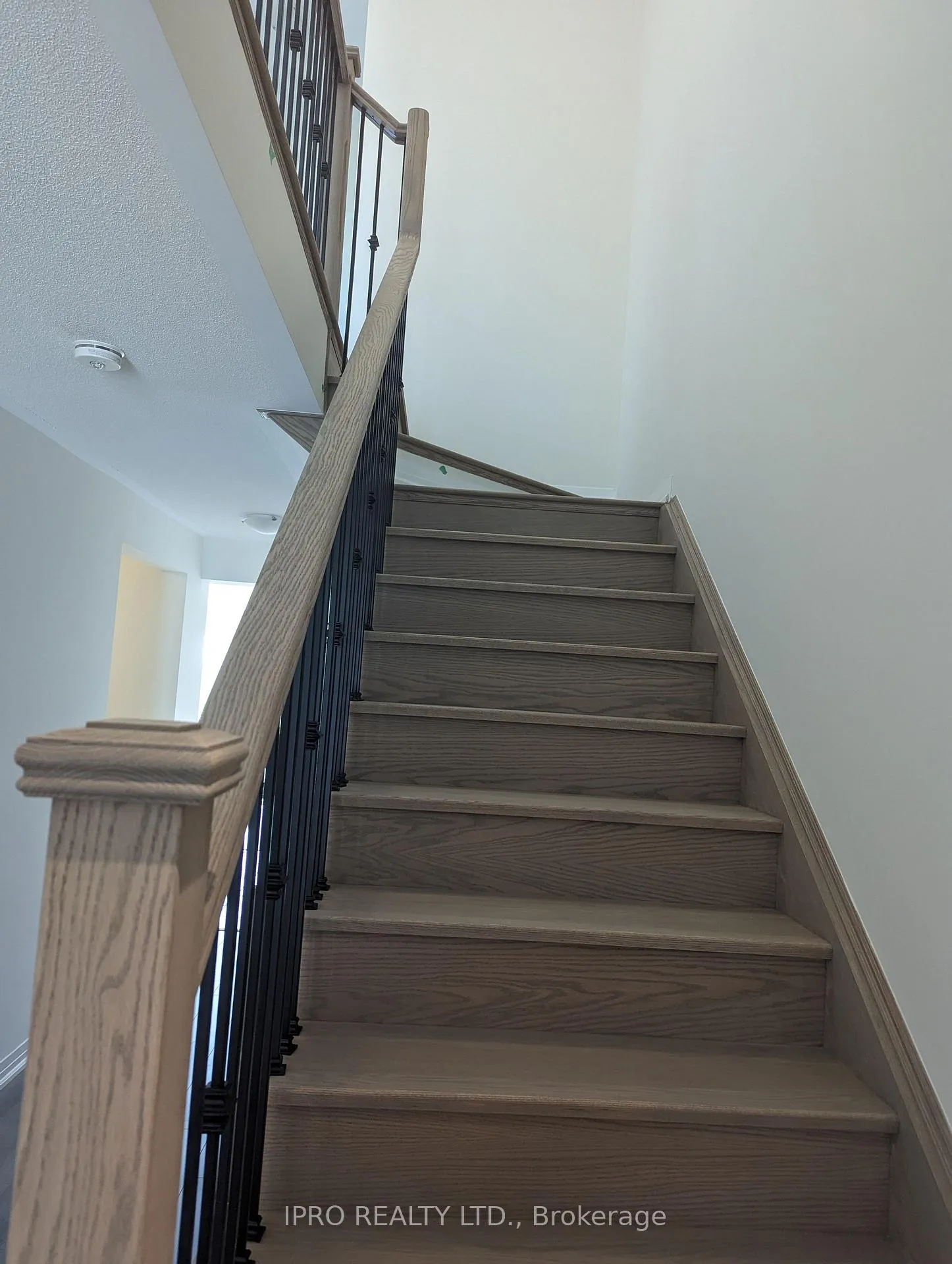 Photo 6 of 1175 Marathon Avenue, Pickering, Duffin Heights — HOMEH