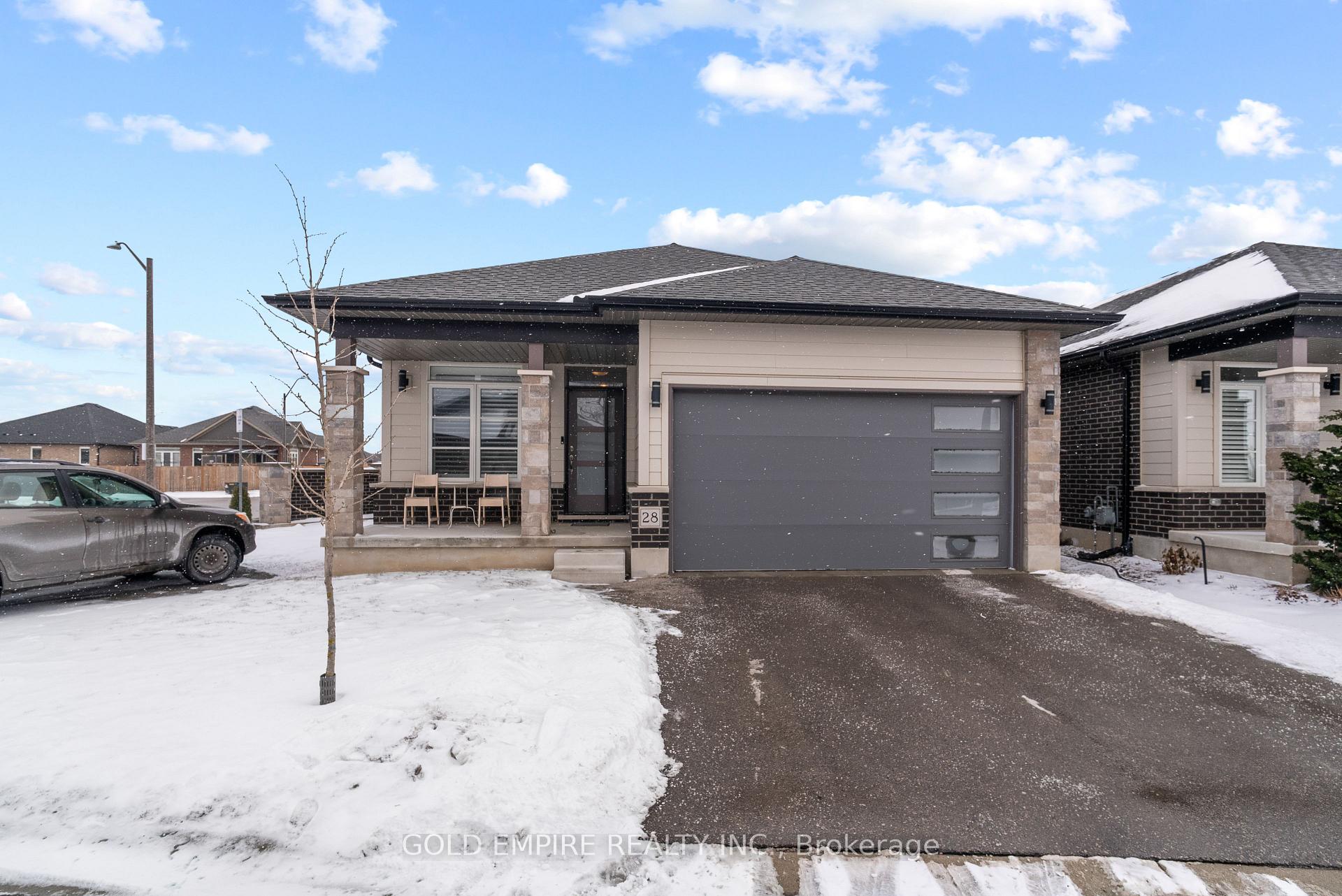 Front of Unit 28, 10 Mcpherson Court