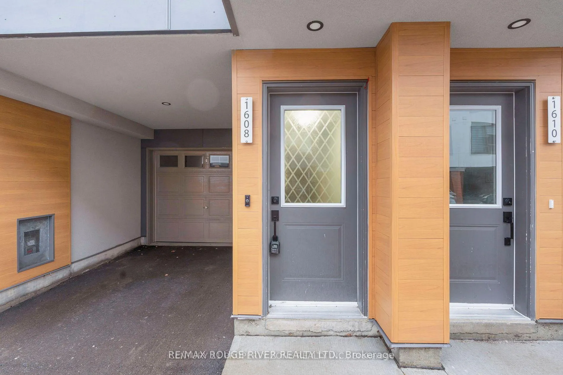Photo 5 of 1608 Pleasure Valley Path, Oshawa, Samac — HOMEH